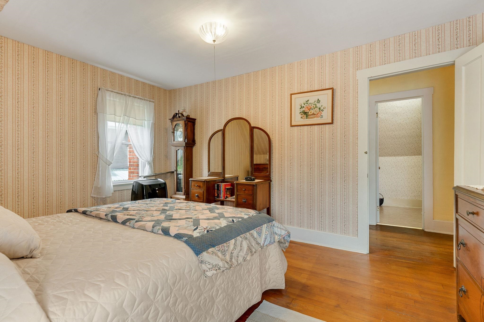 main property photo 35