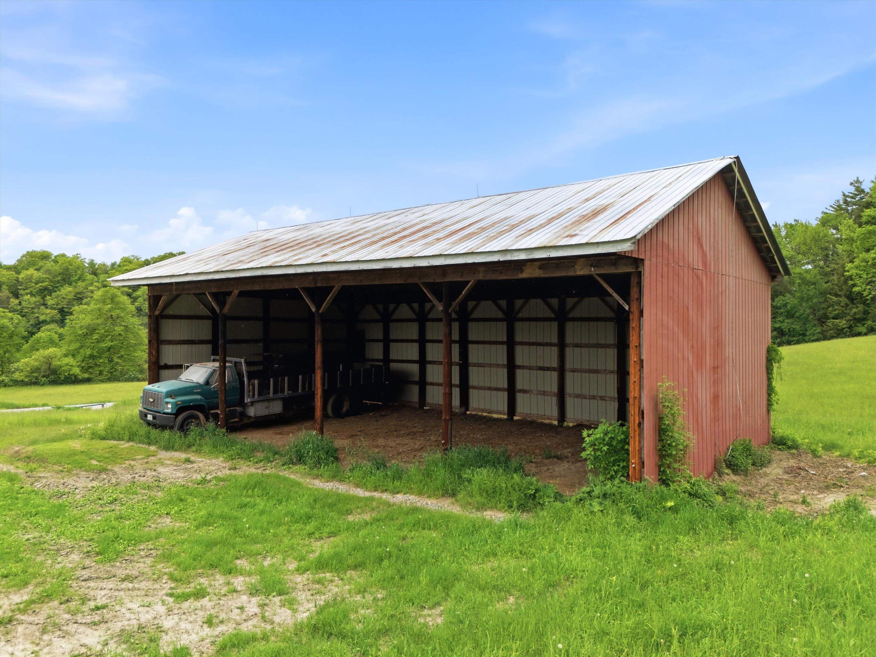 main property photo 15