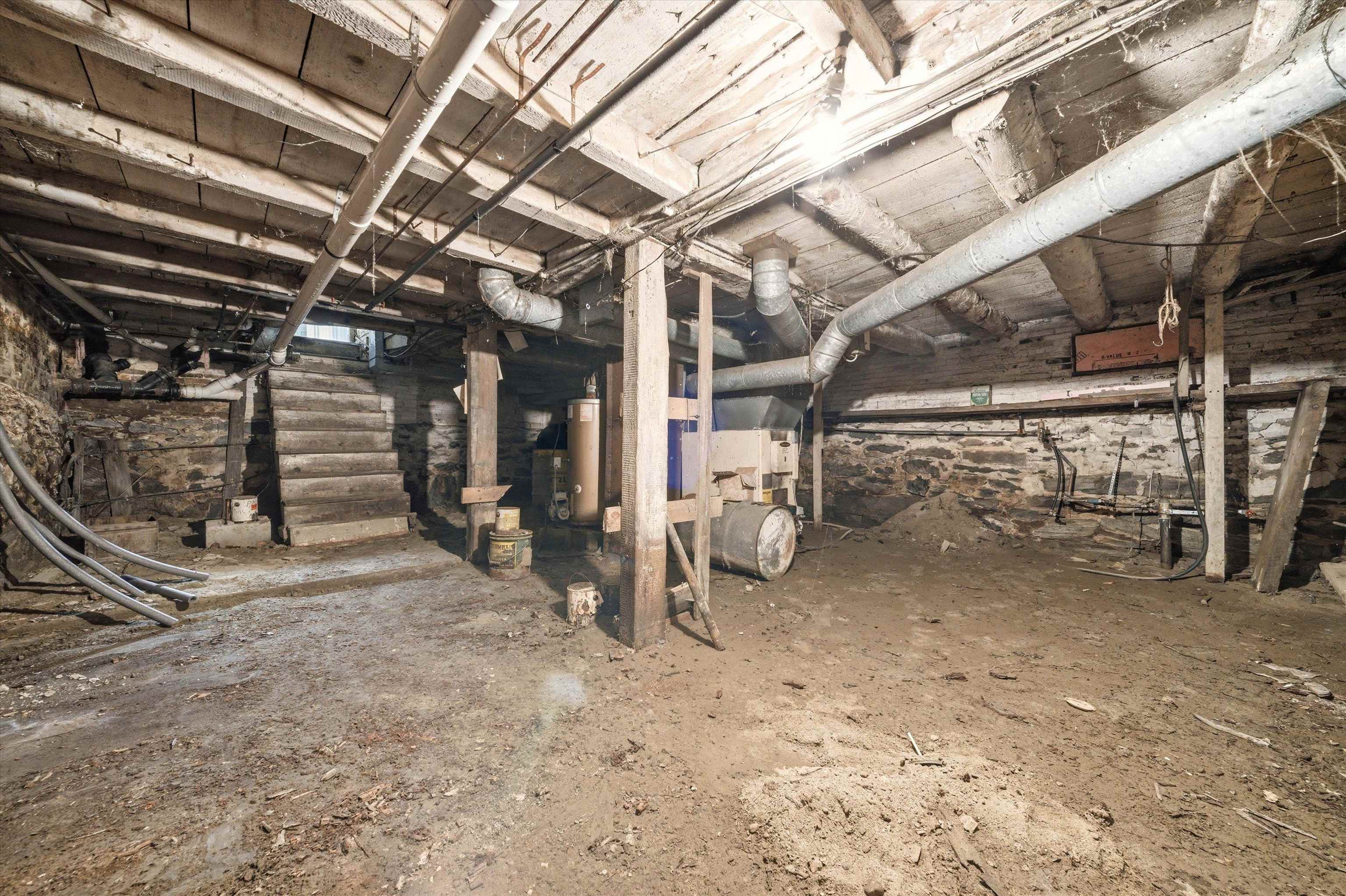main property photo 45