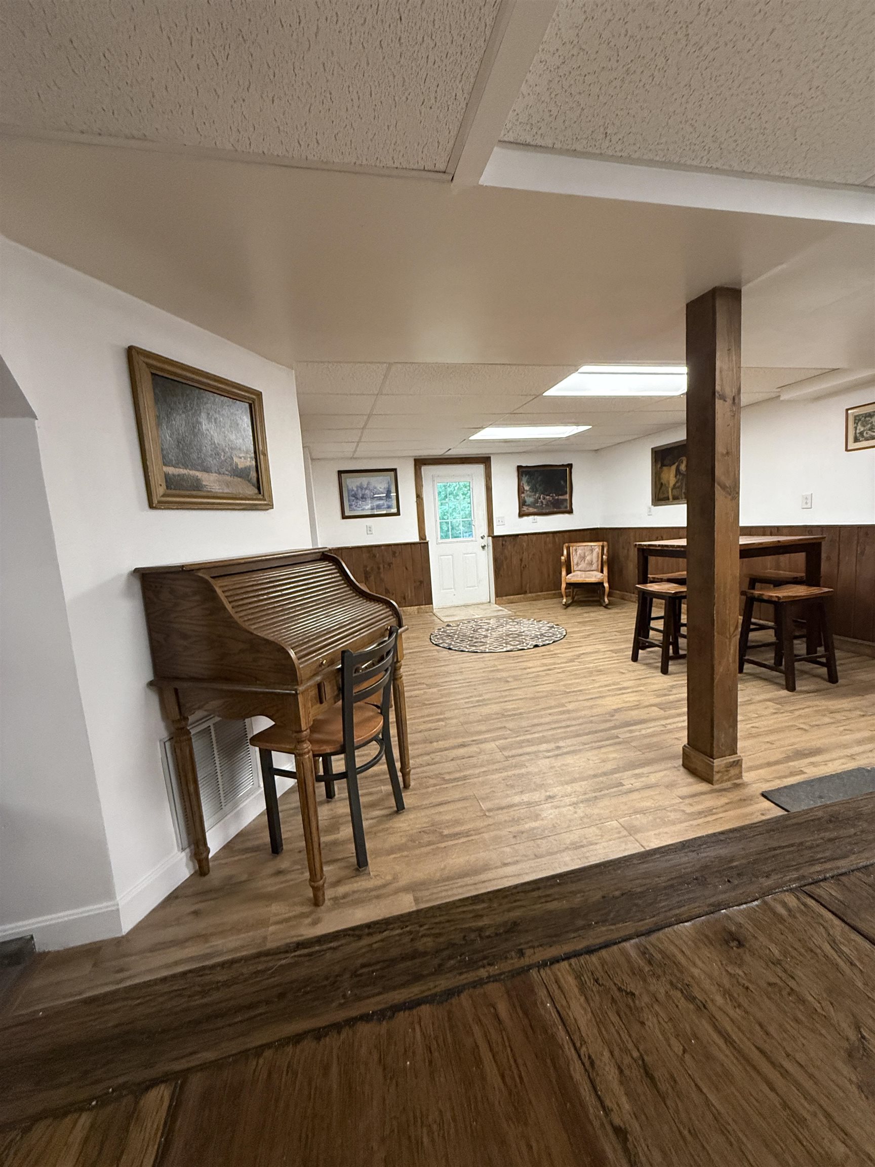 main property photo 39