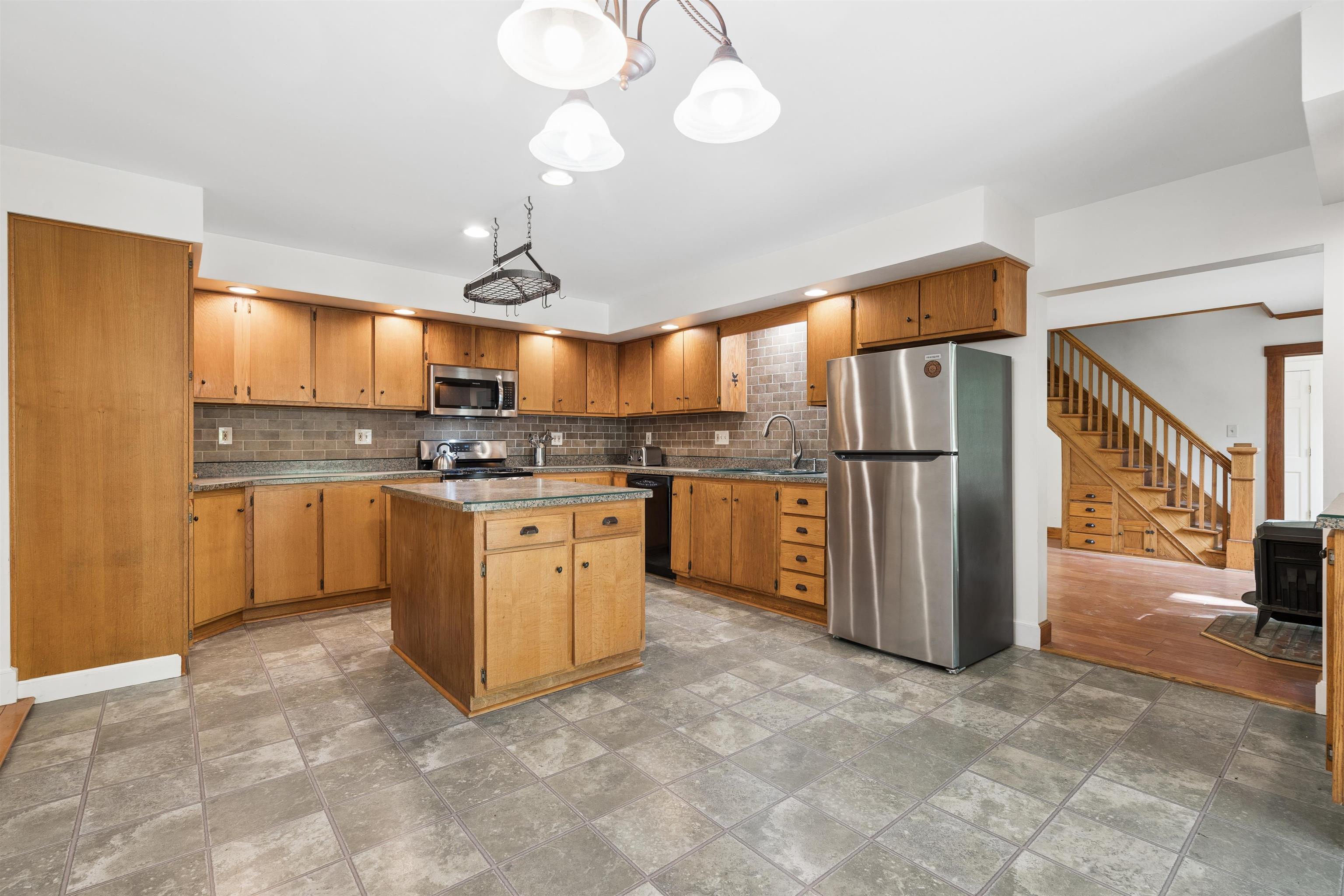 main property photo 12
