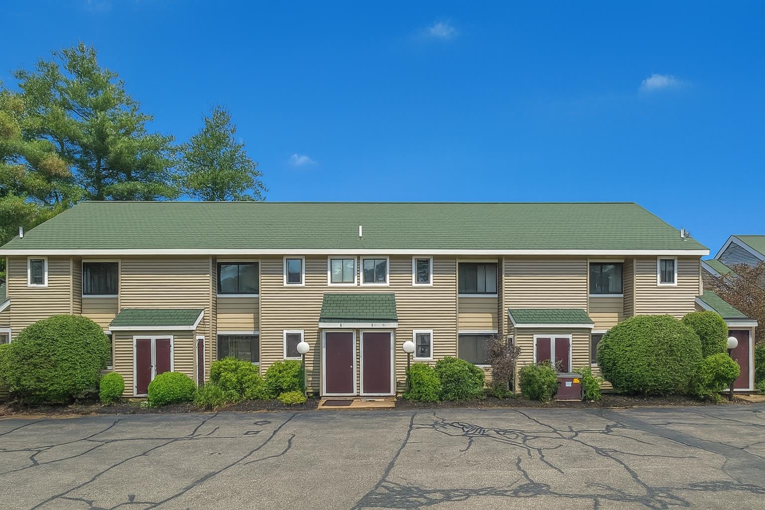 main property photo 14