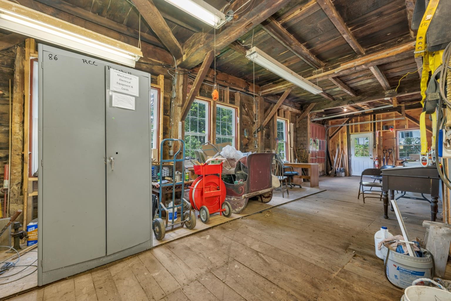 main property photo 44