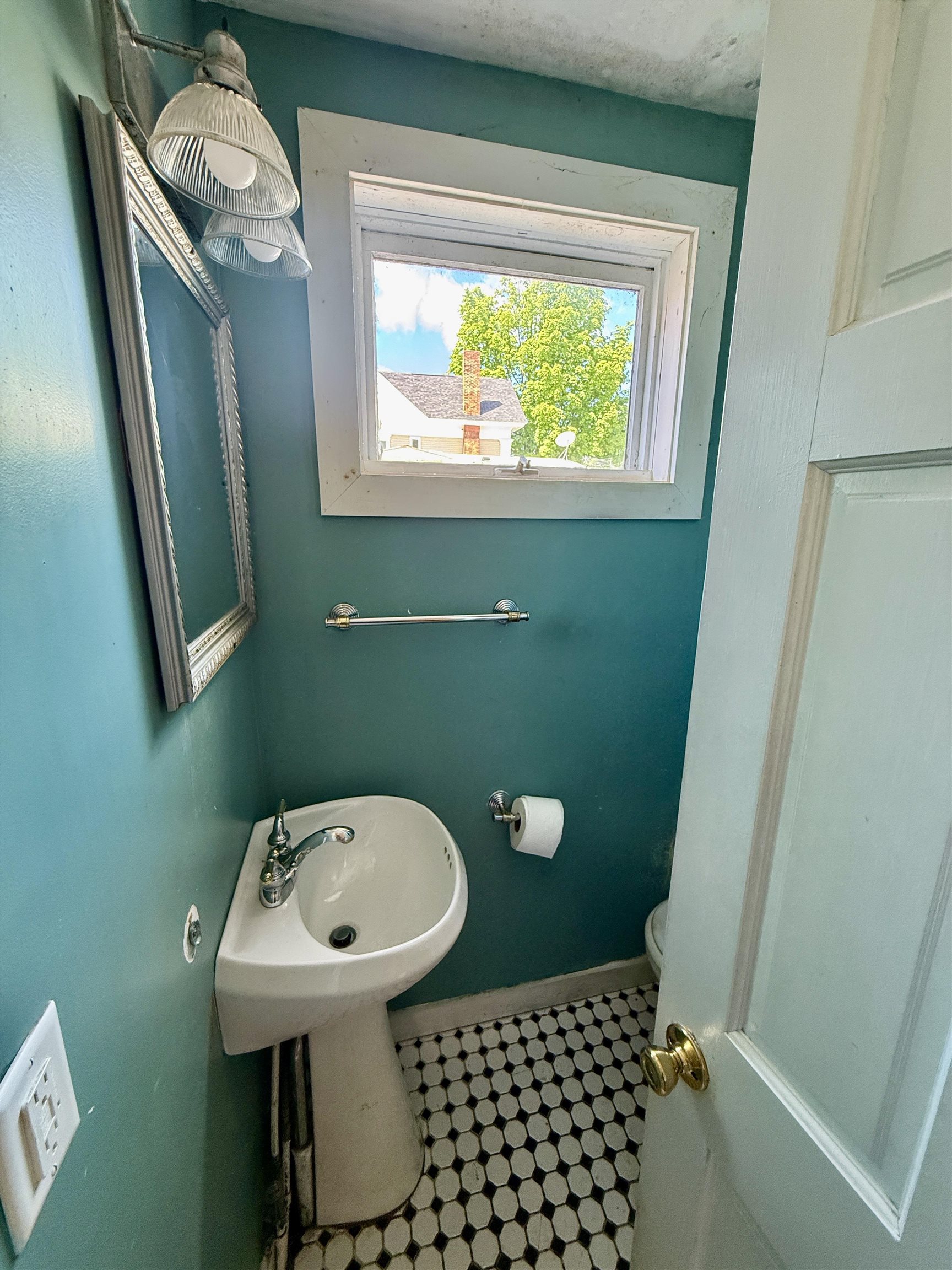 main property photo 16