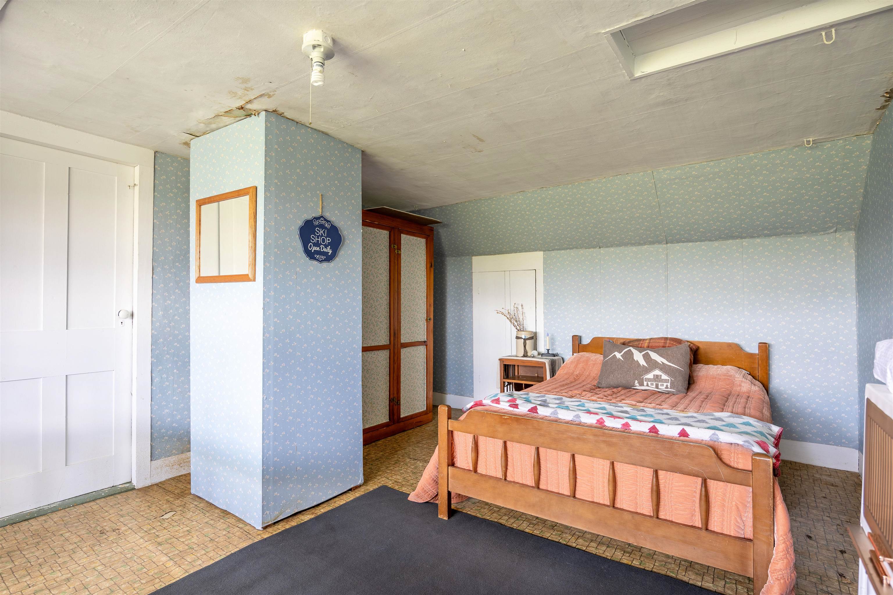 main property photo 36