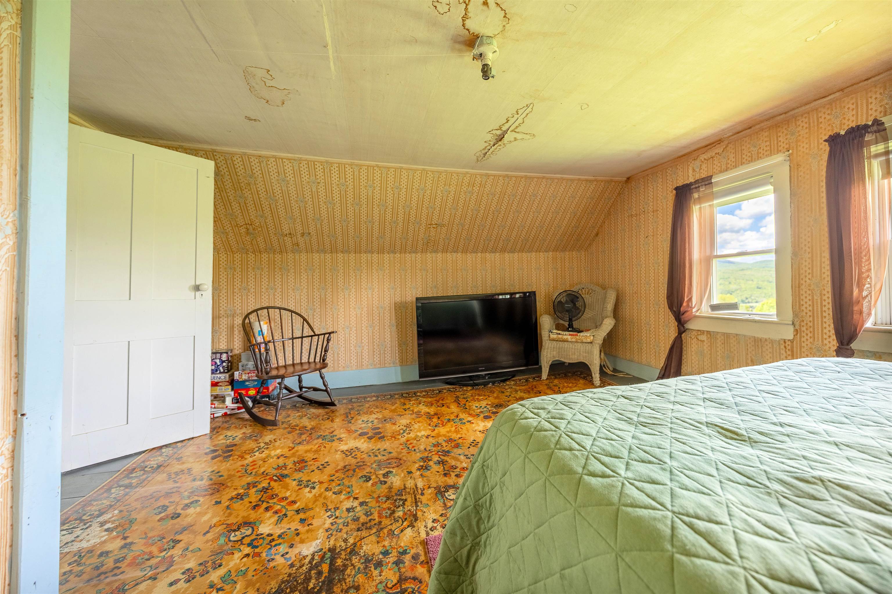 main property photo 40