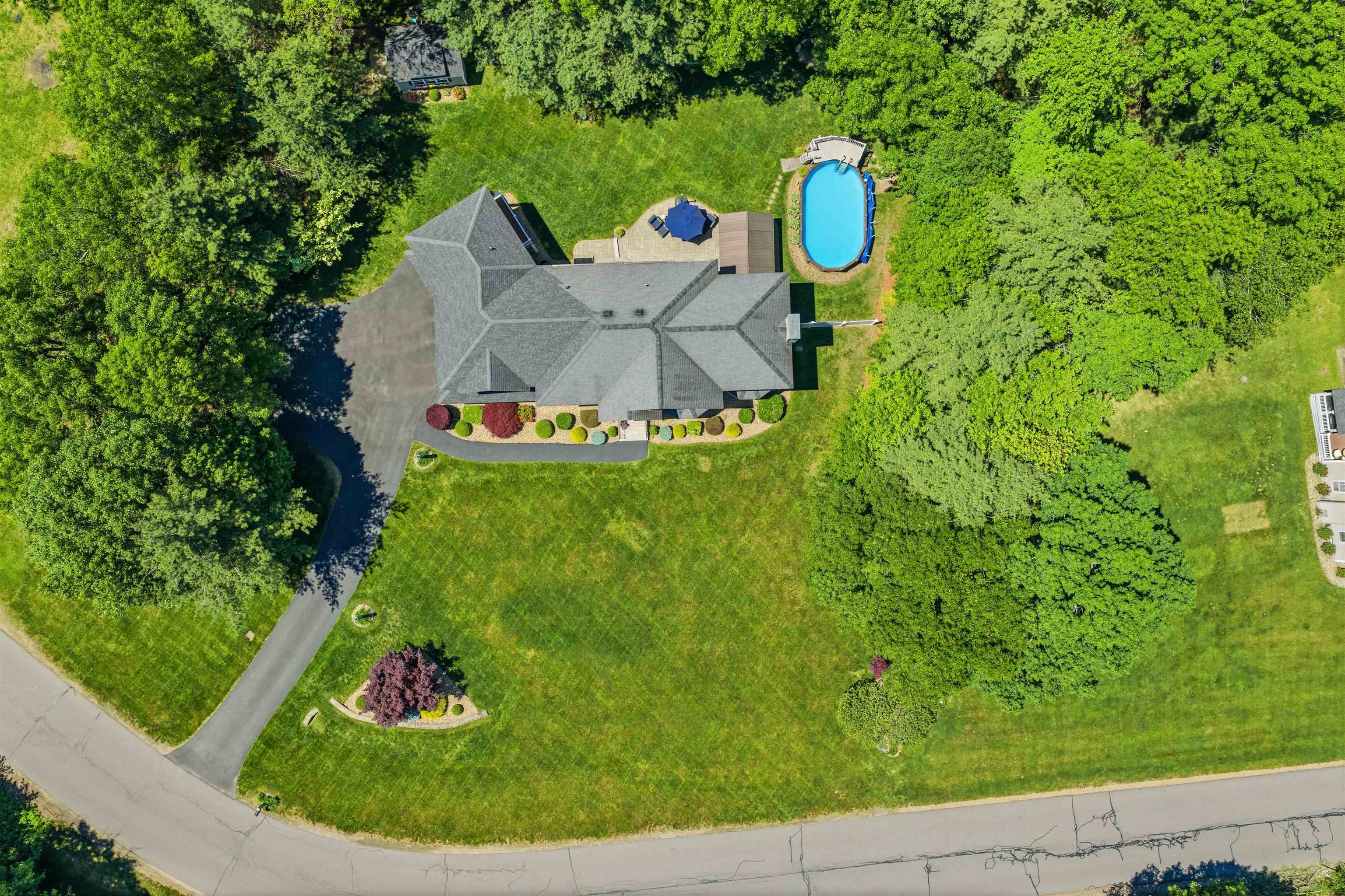 main property photo 45