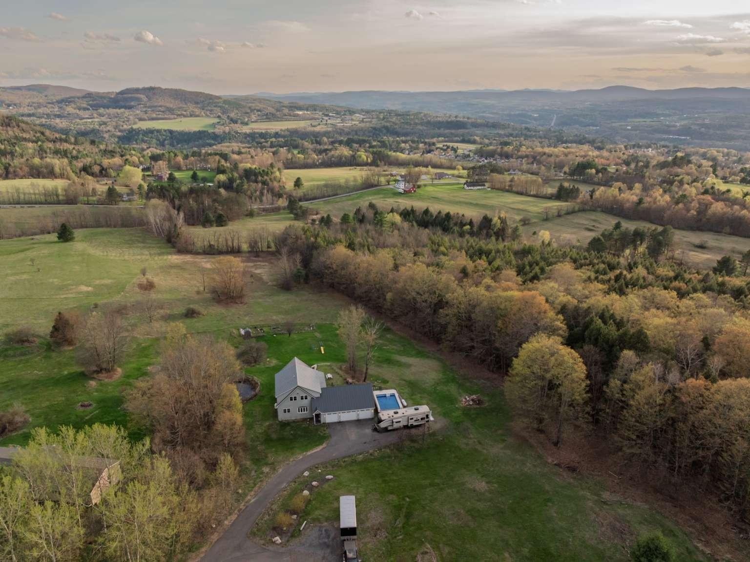 main property photo 19