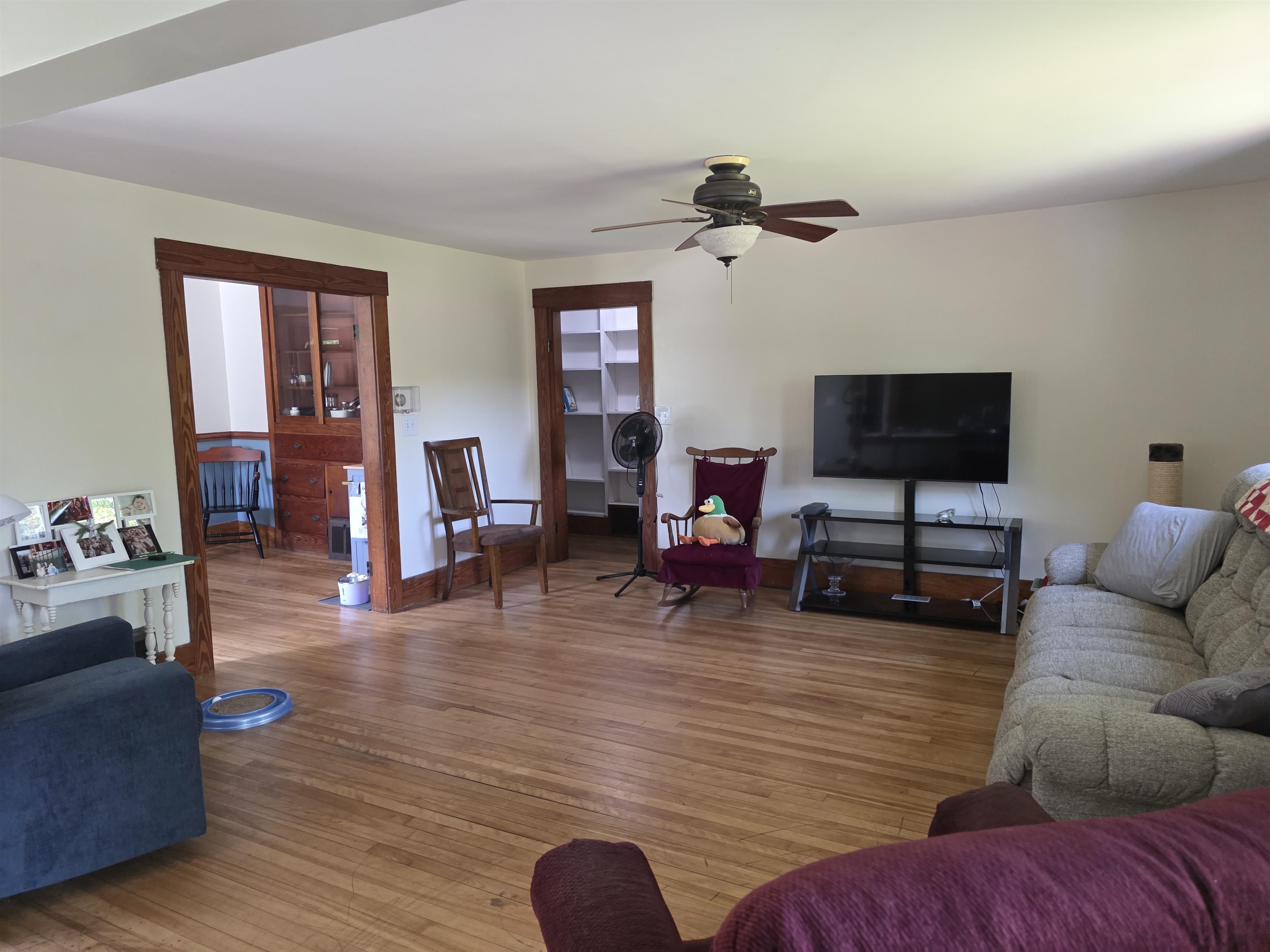 main property photo 28