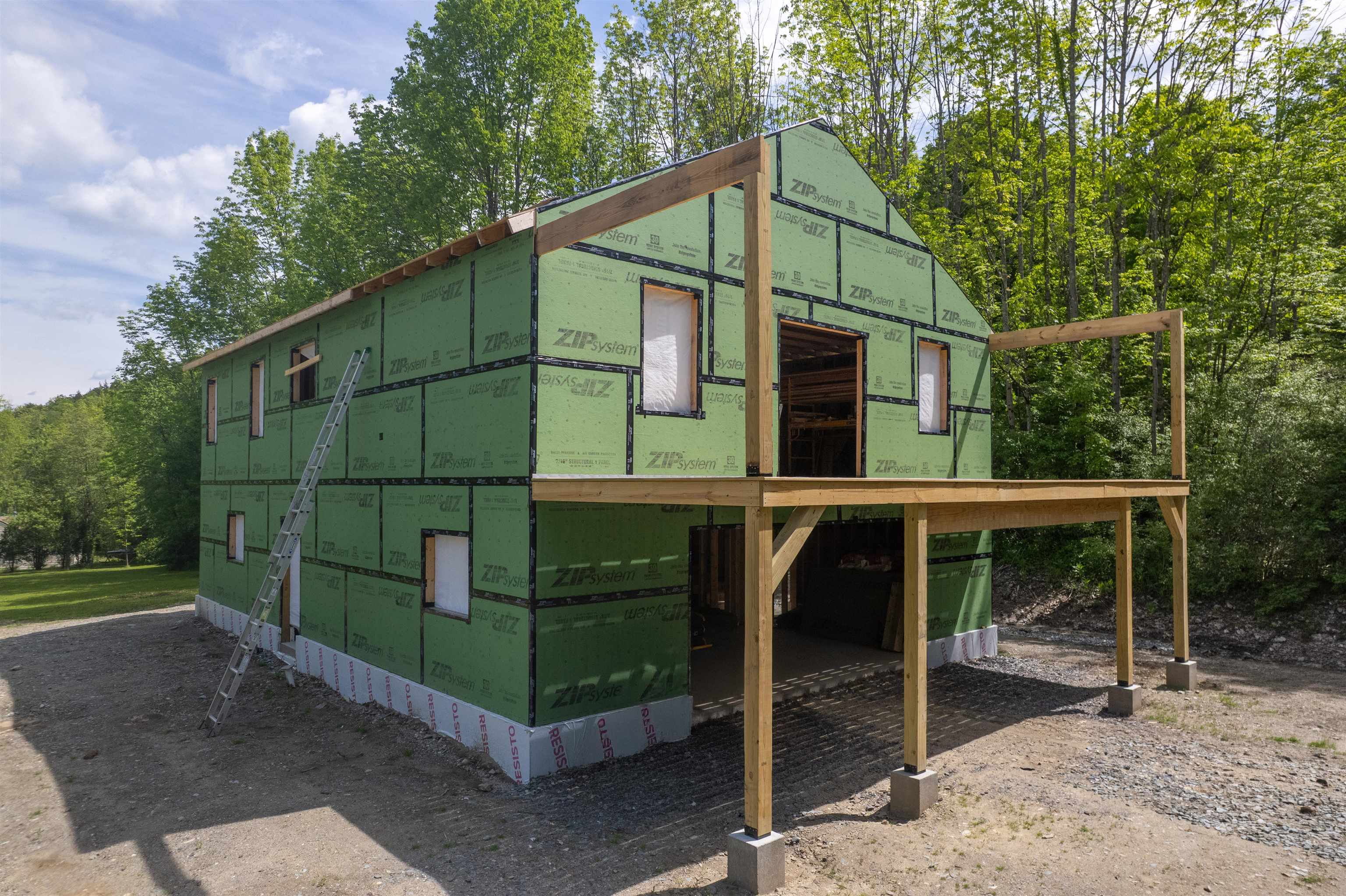 main property photo 20