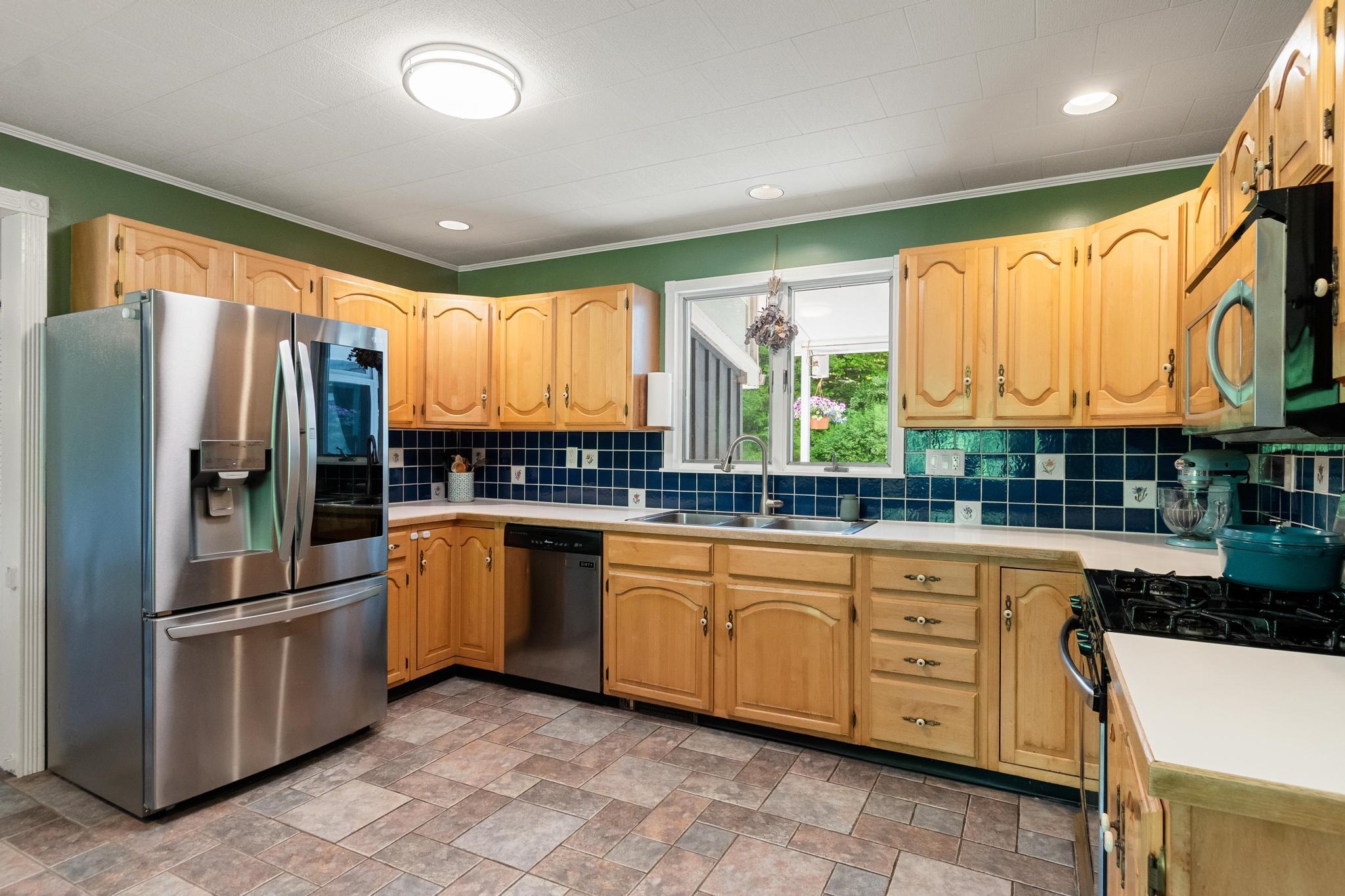 main property photo 18