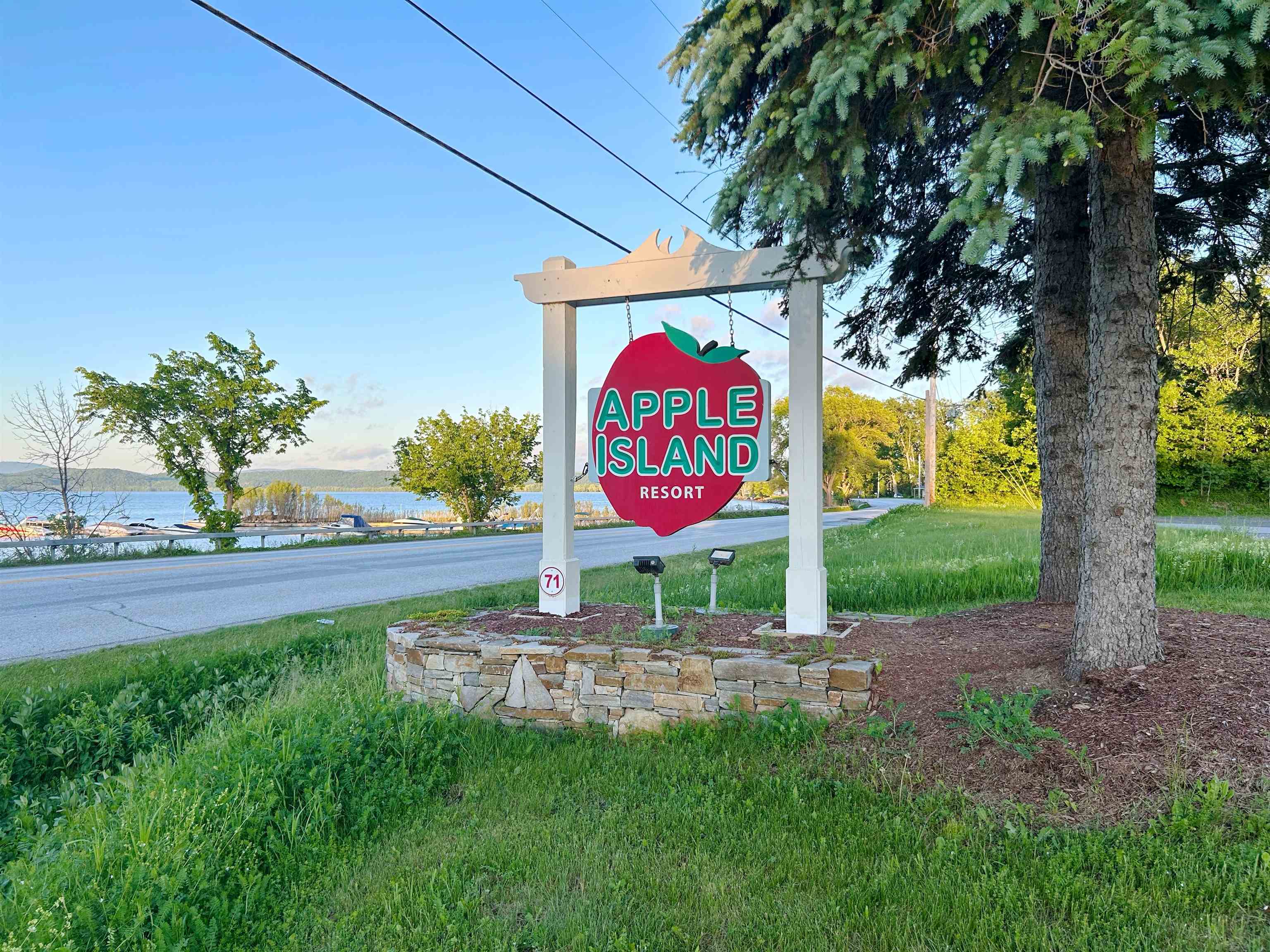 main property photo 36