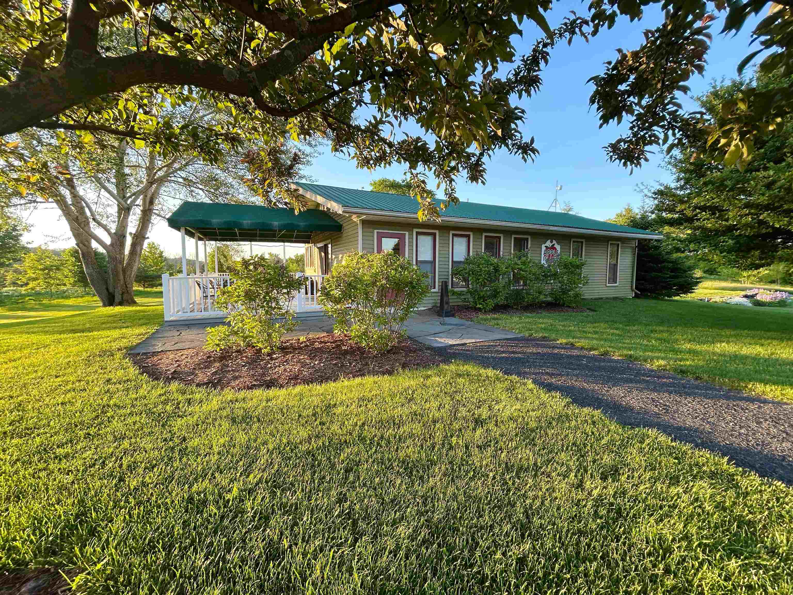 main property photo 41