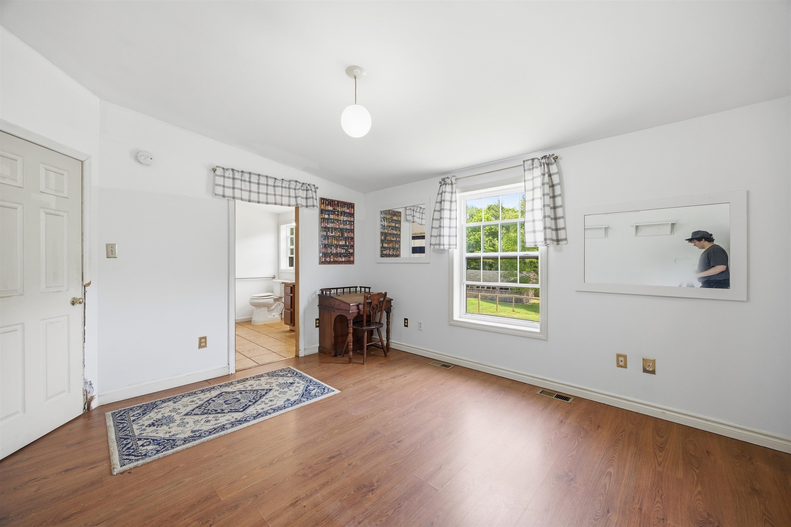 main property photo 32