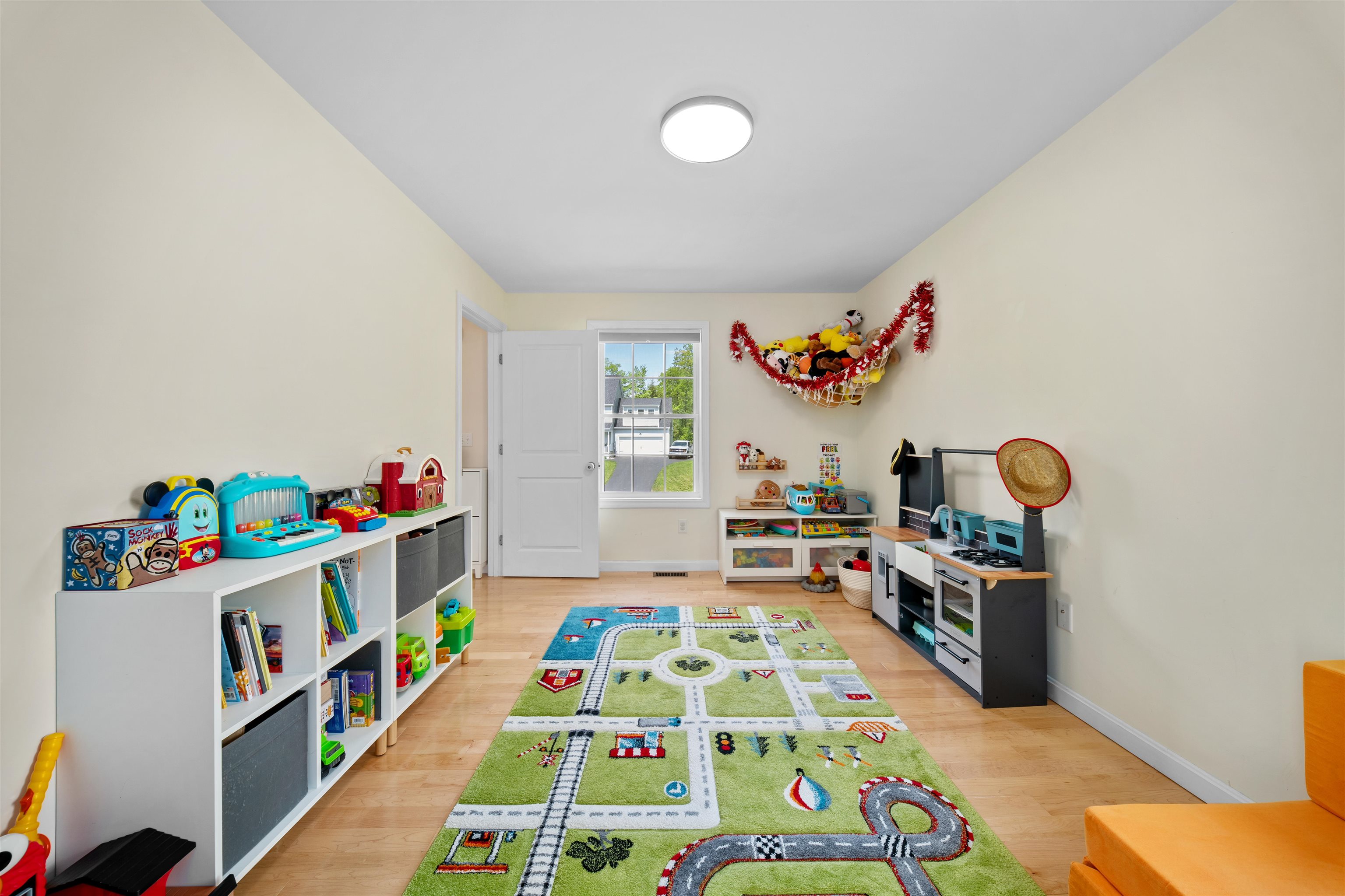 main property photo 15