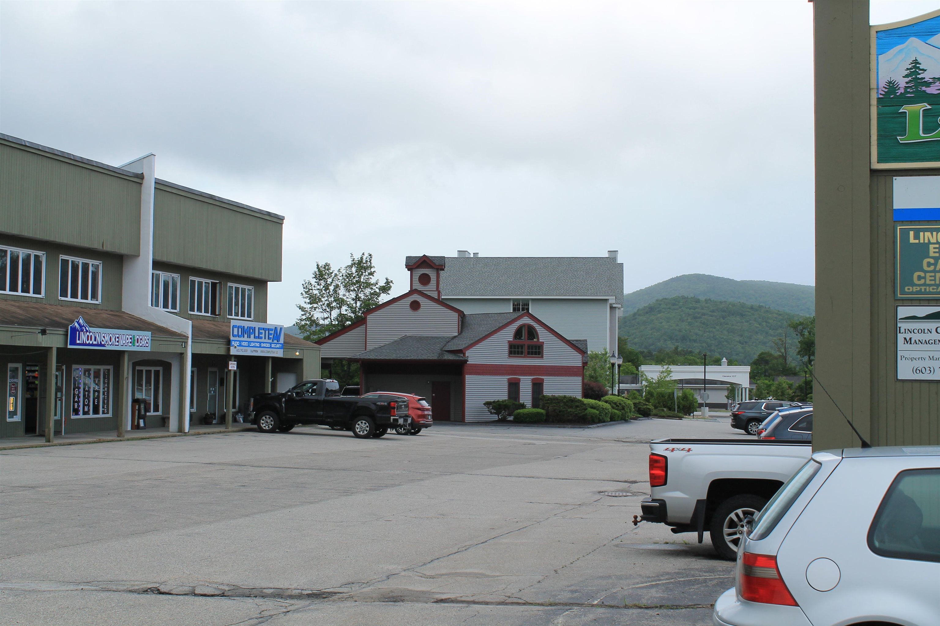 main property photo 6