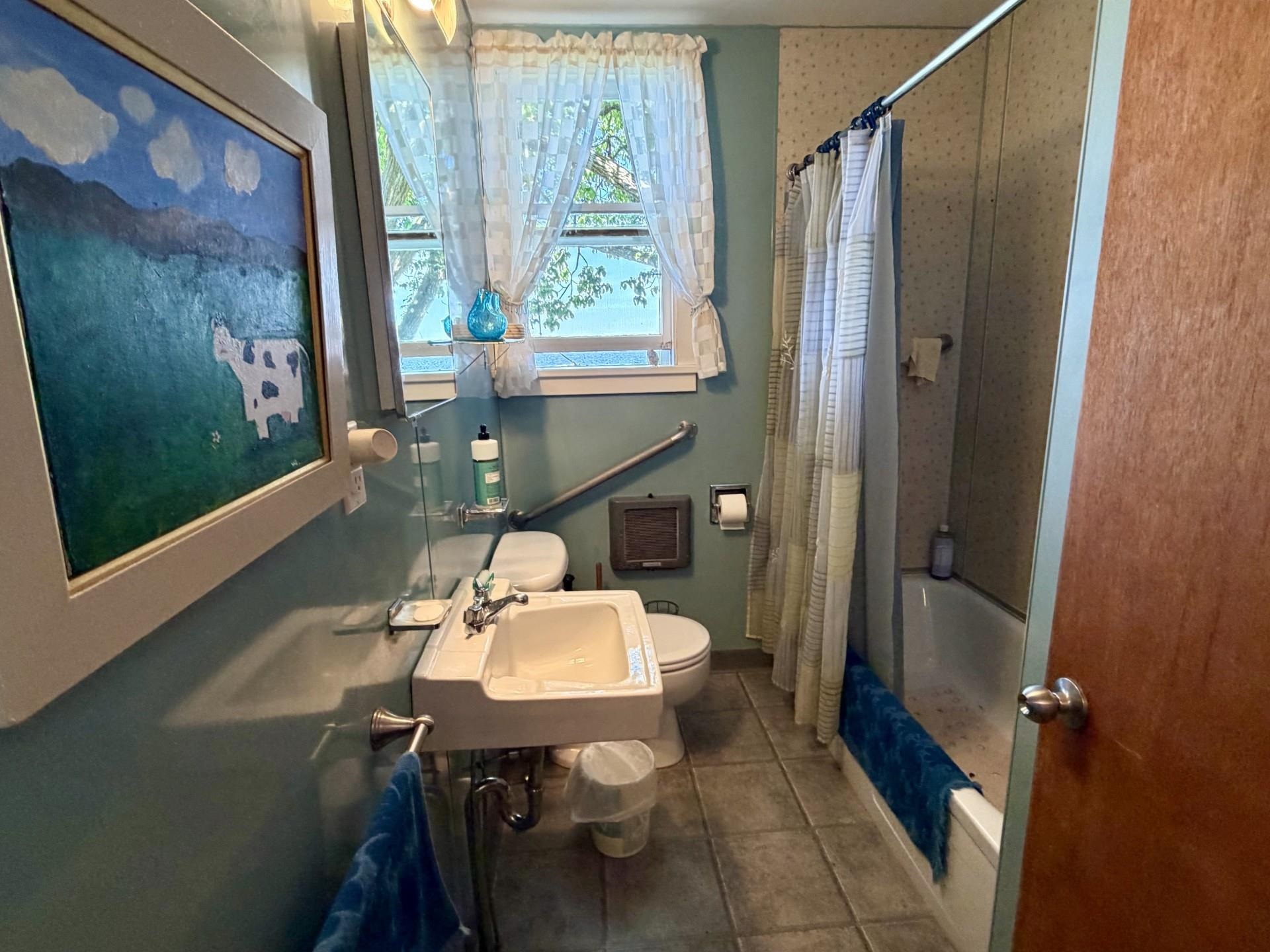 main property photo 25