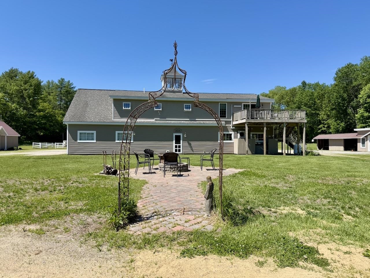 main property photo 25
