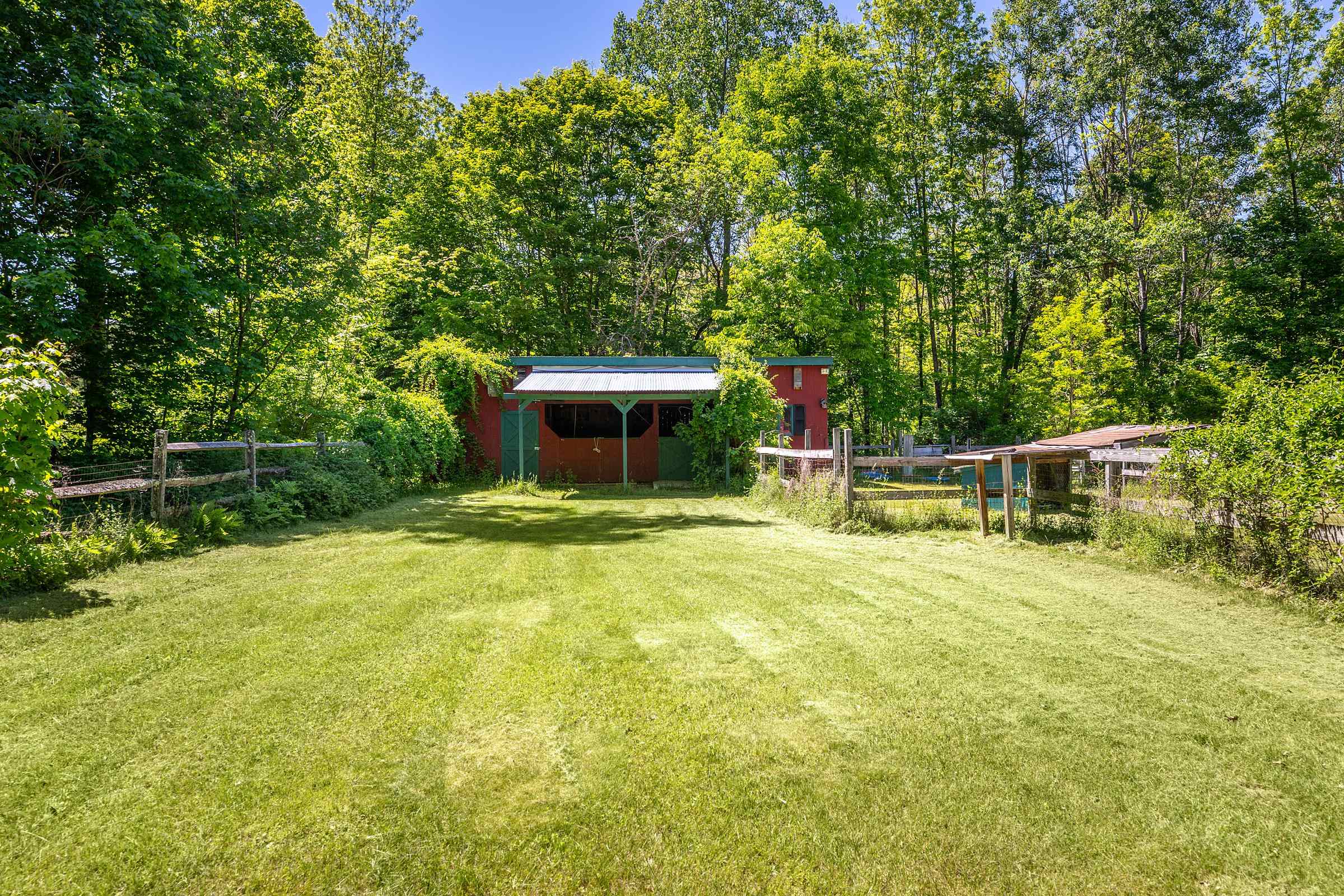 main property photo 34