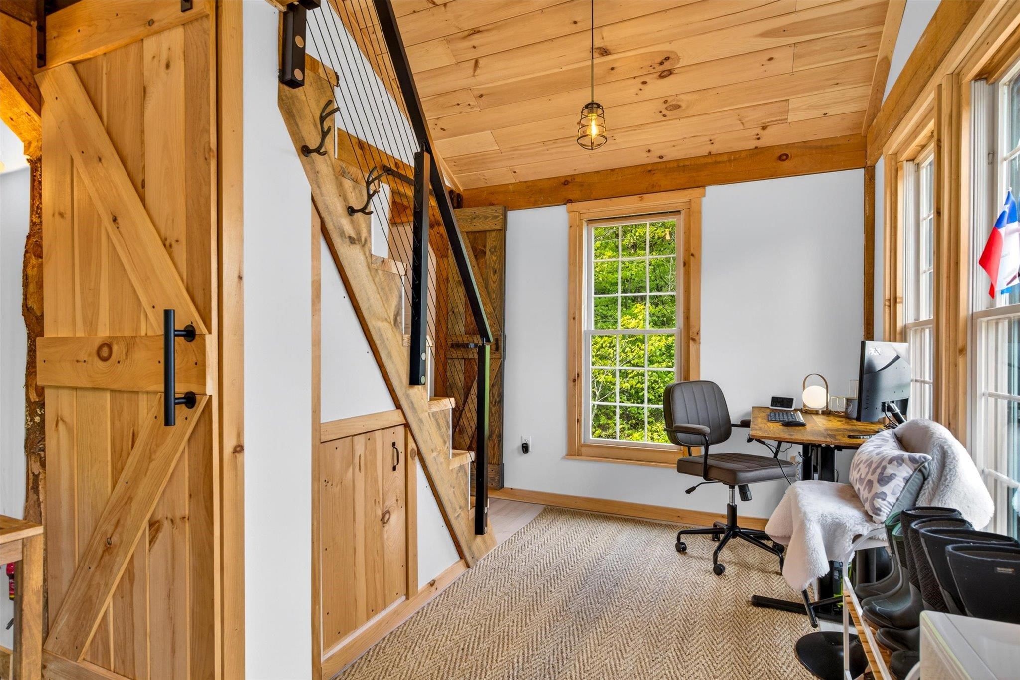 main property photo 28