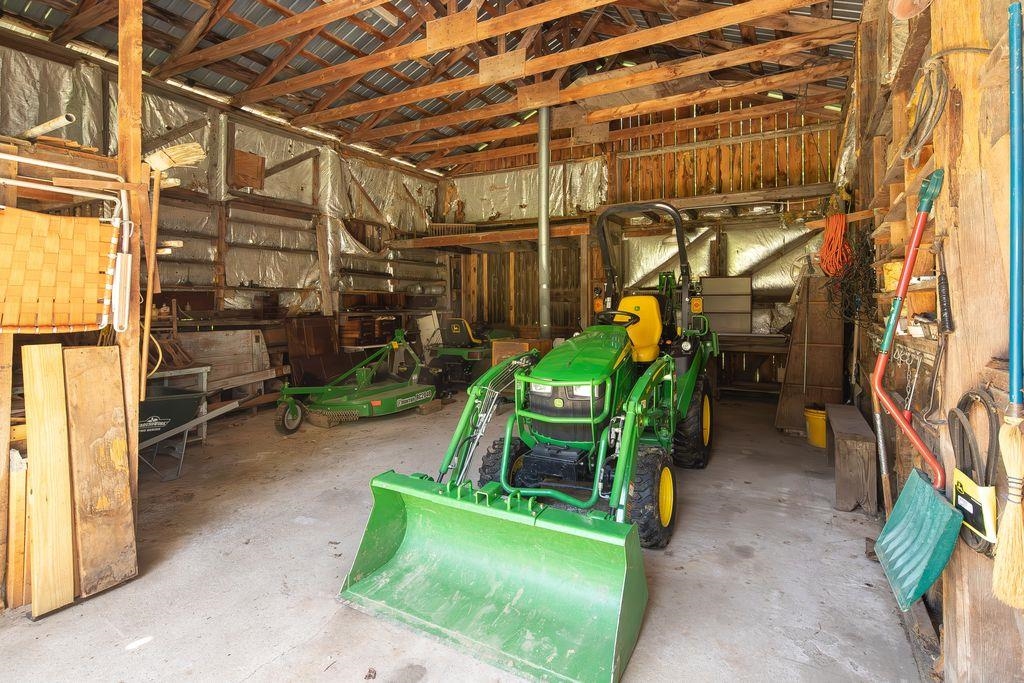 main property photo 23