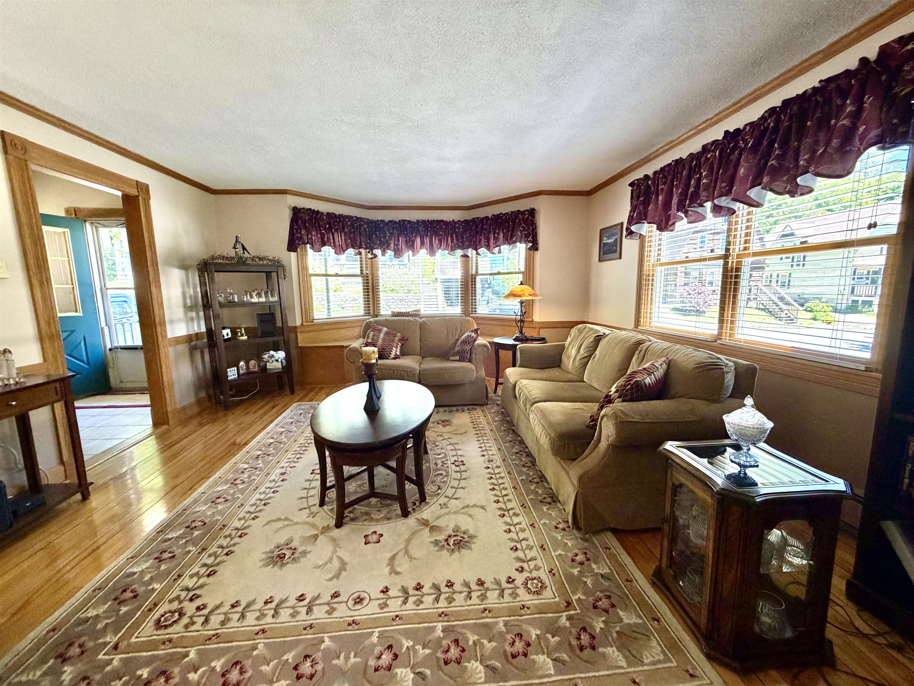 main property photo 16