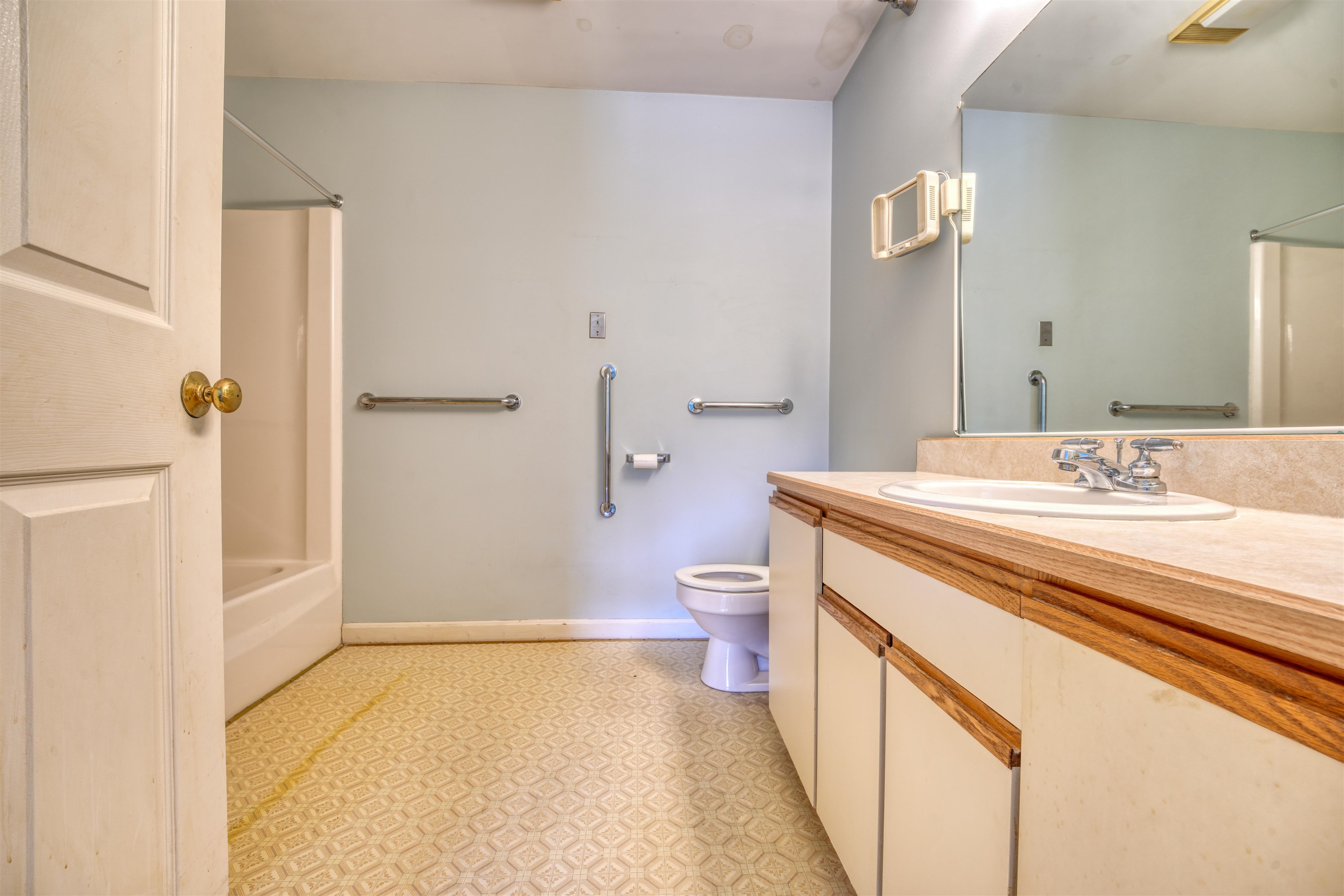 main property photo 17