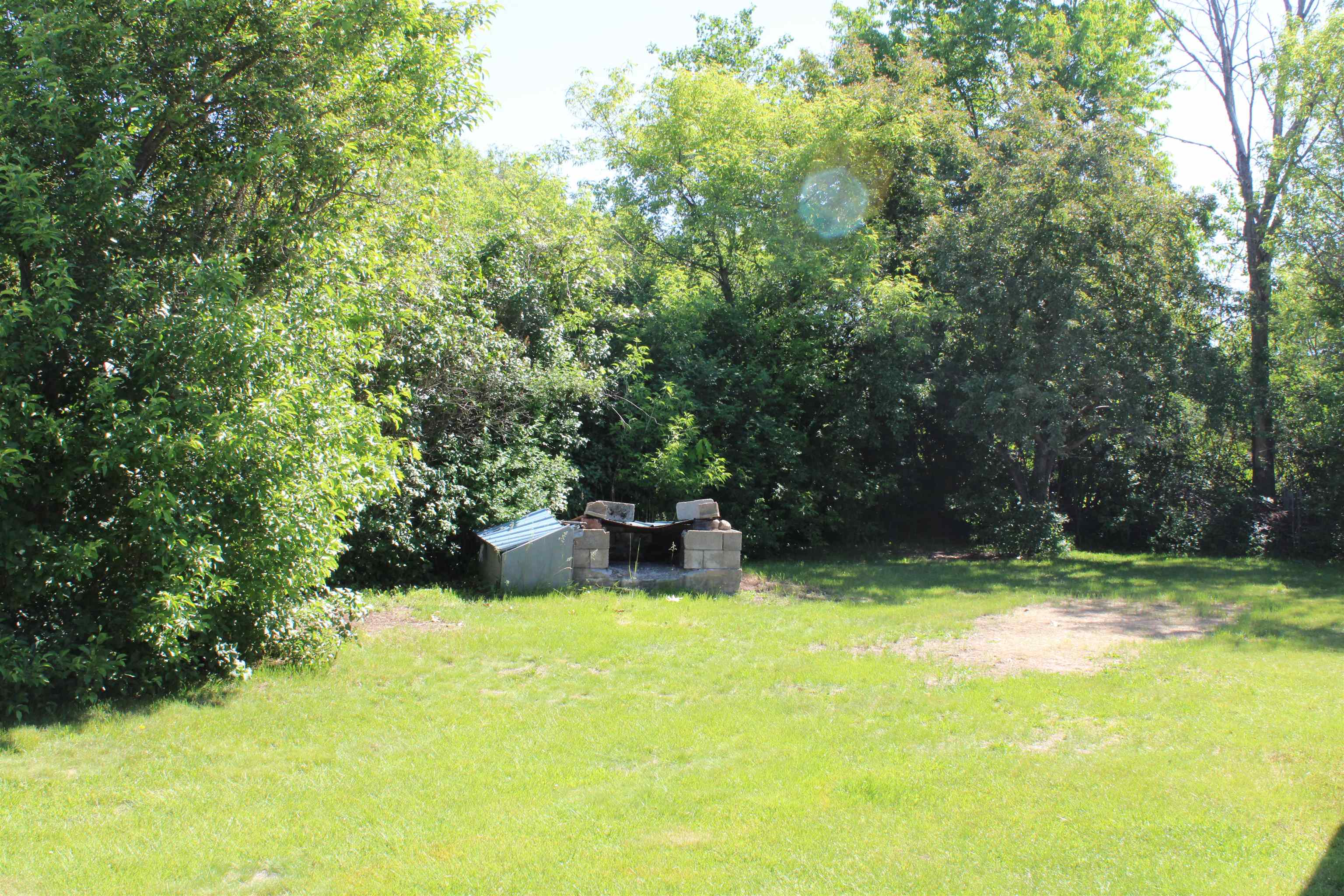 main property photo 30