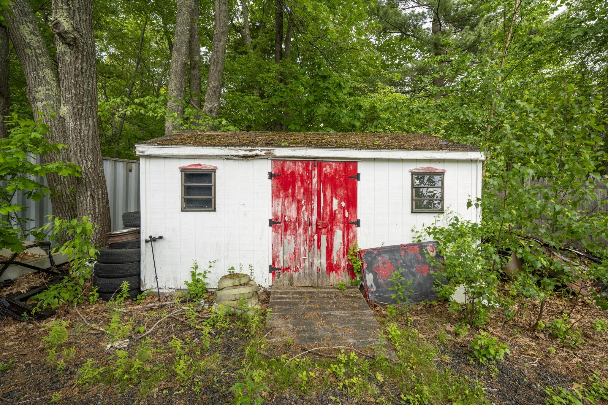 main property photo 10