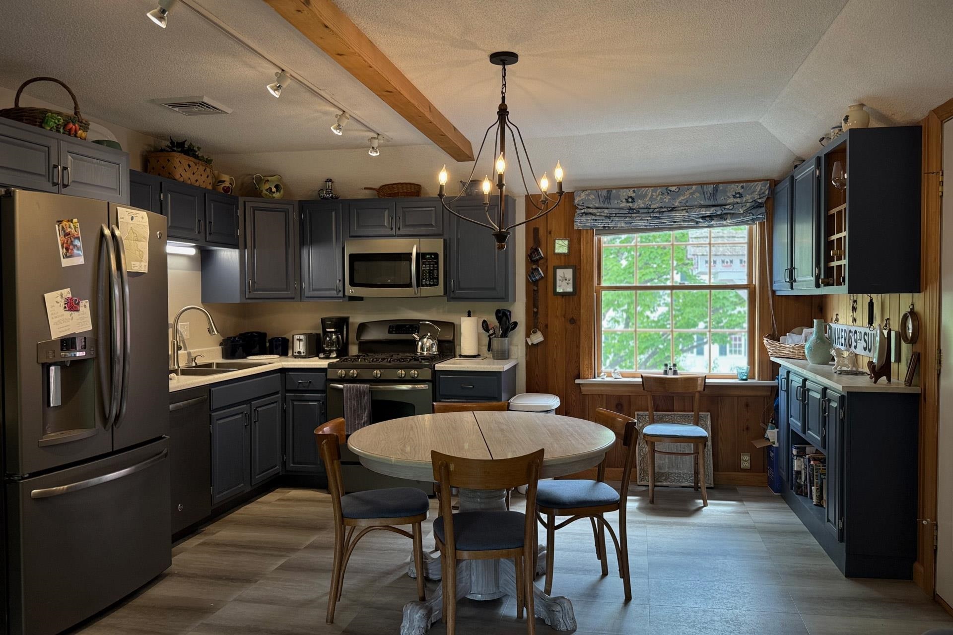 main property photo 49