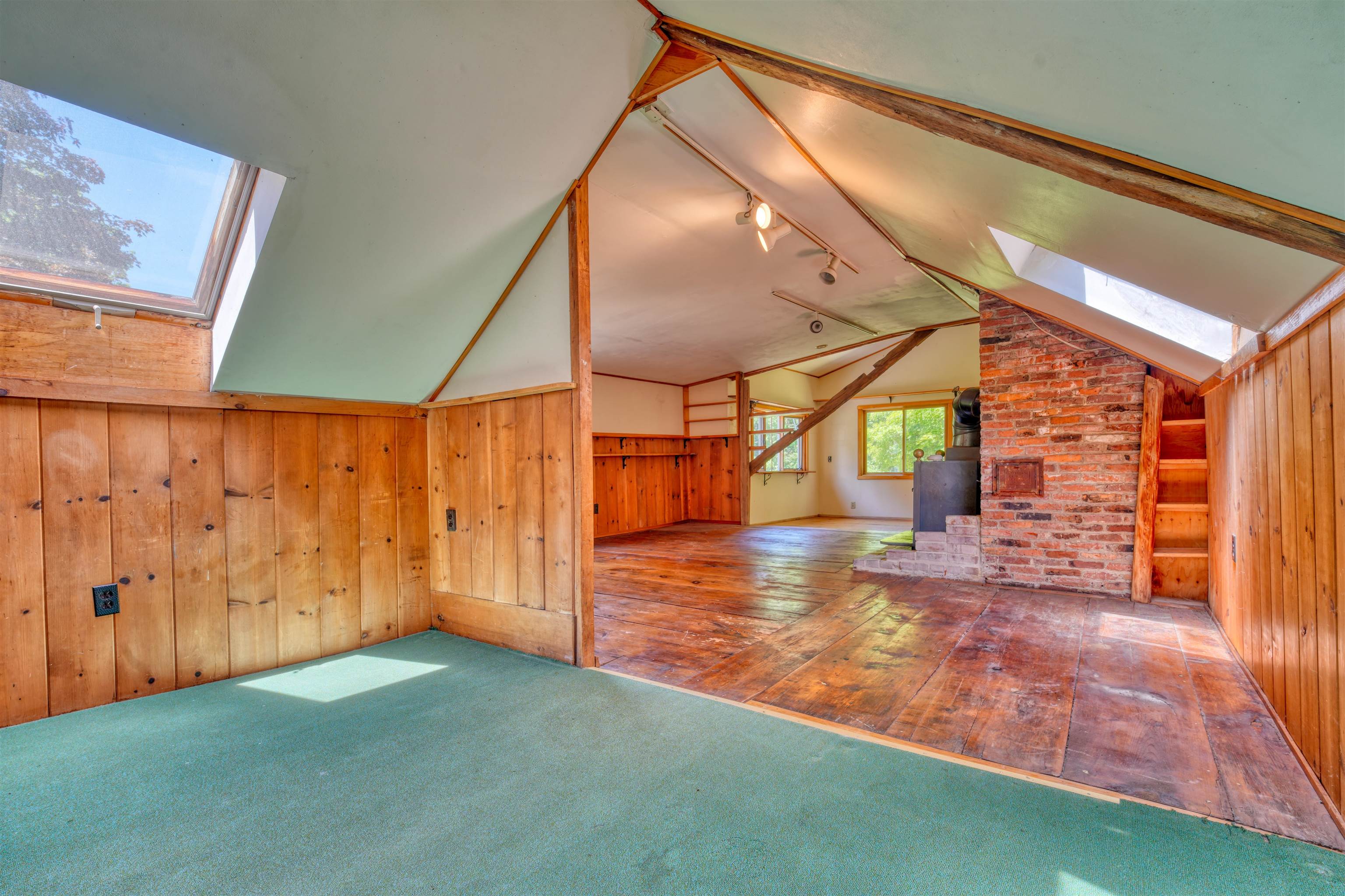 main property photo 36