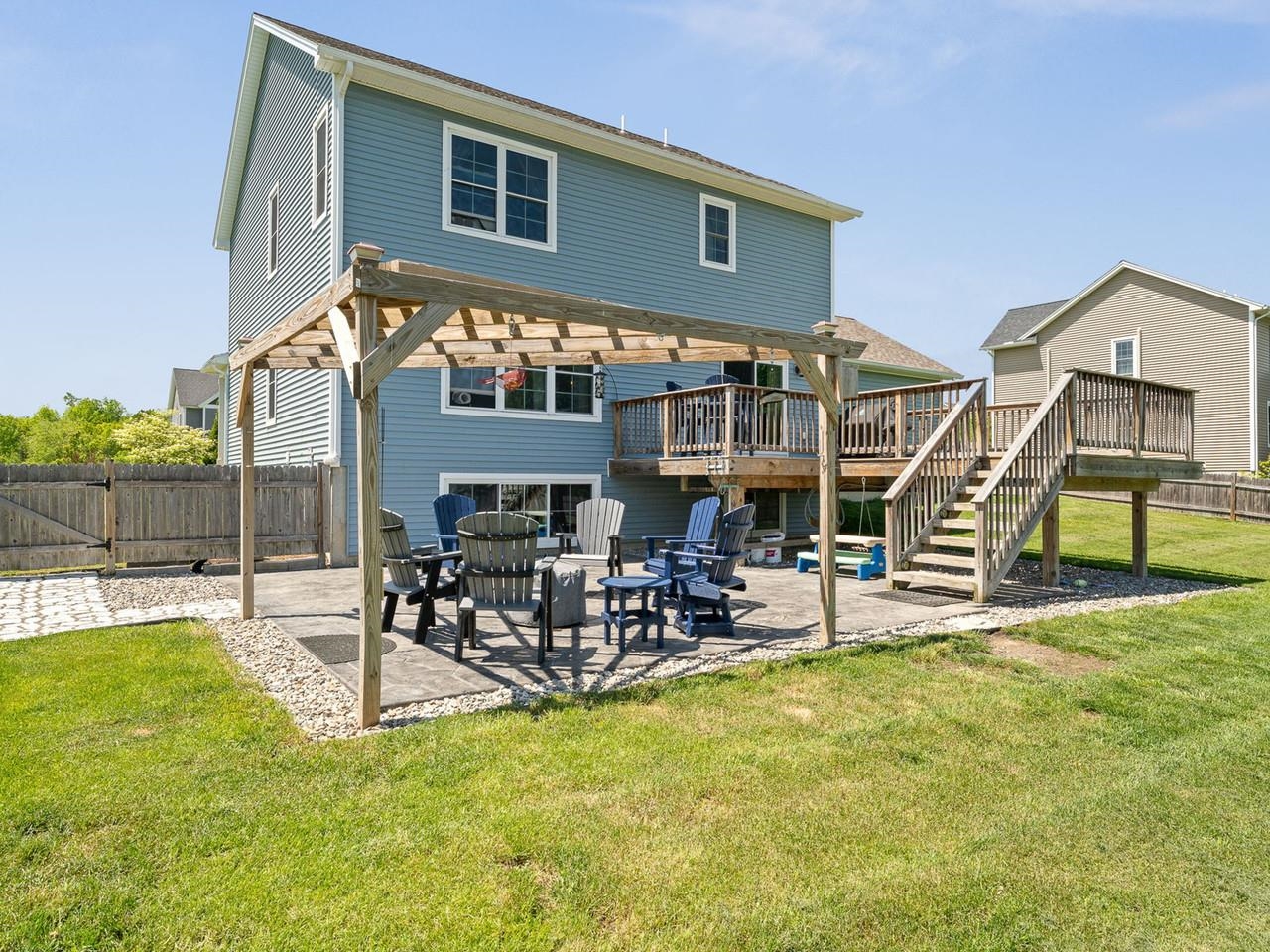 main property photo 50