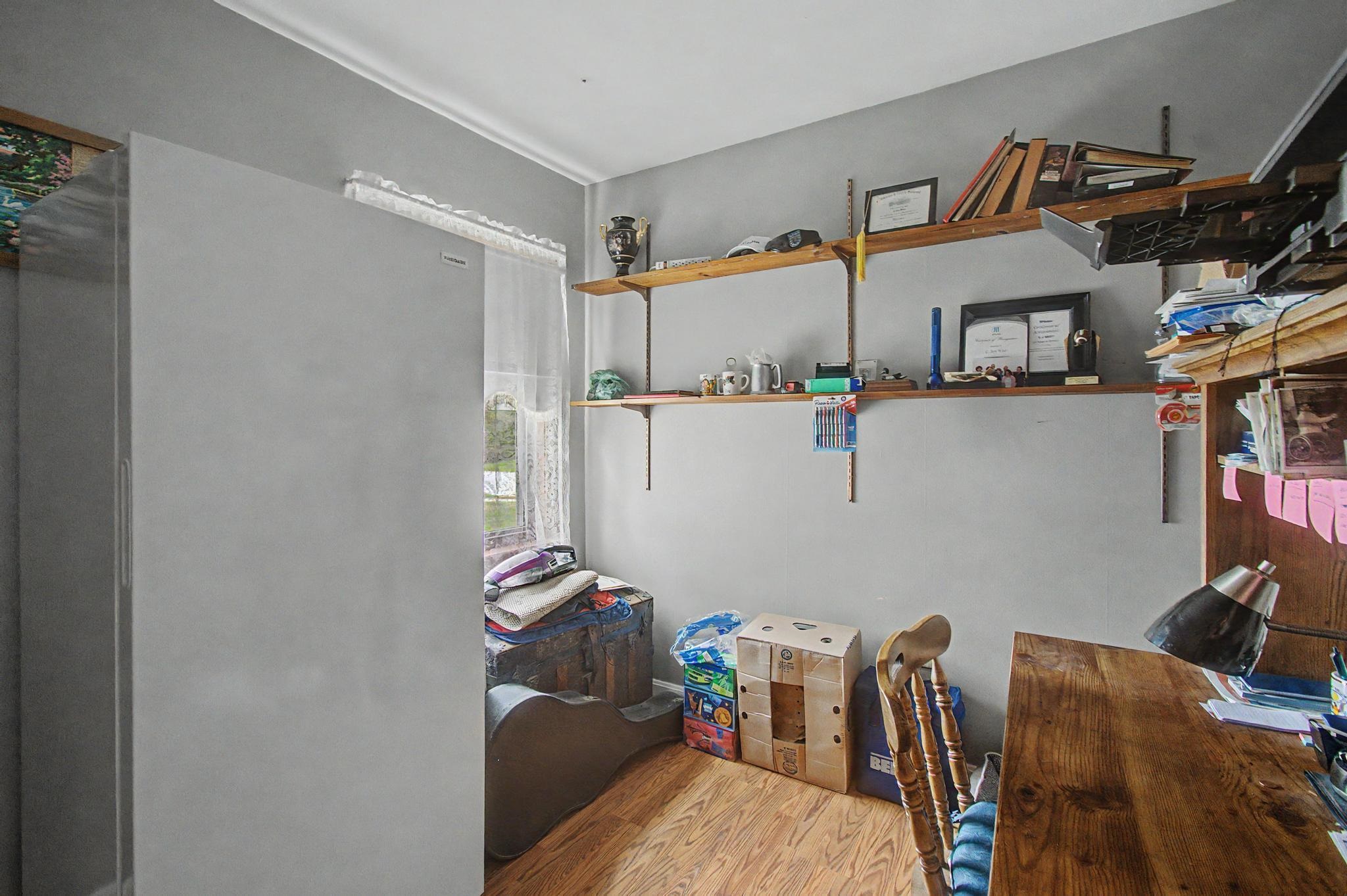 main property photo 16