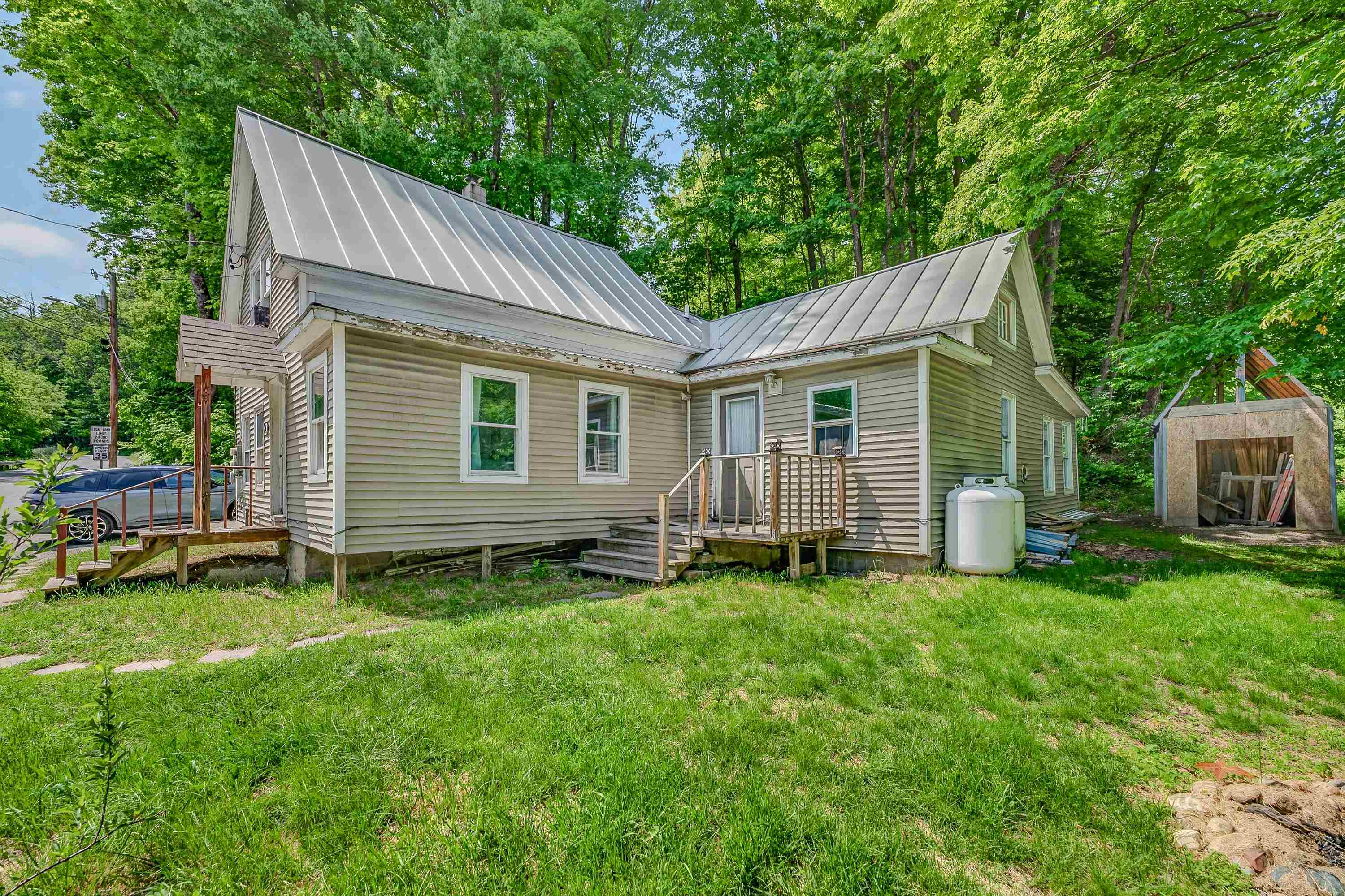 main property photo 33