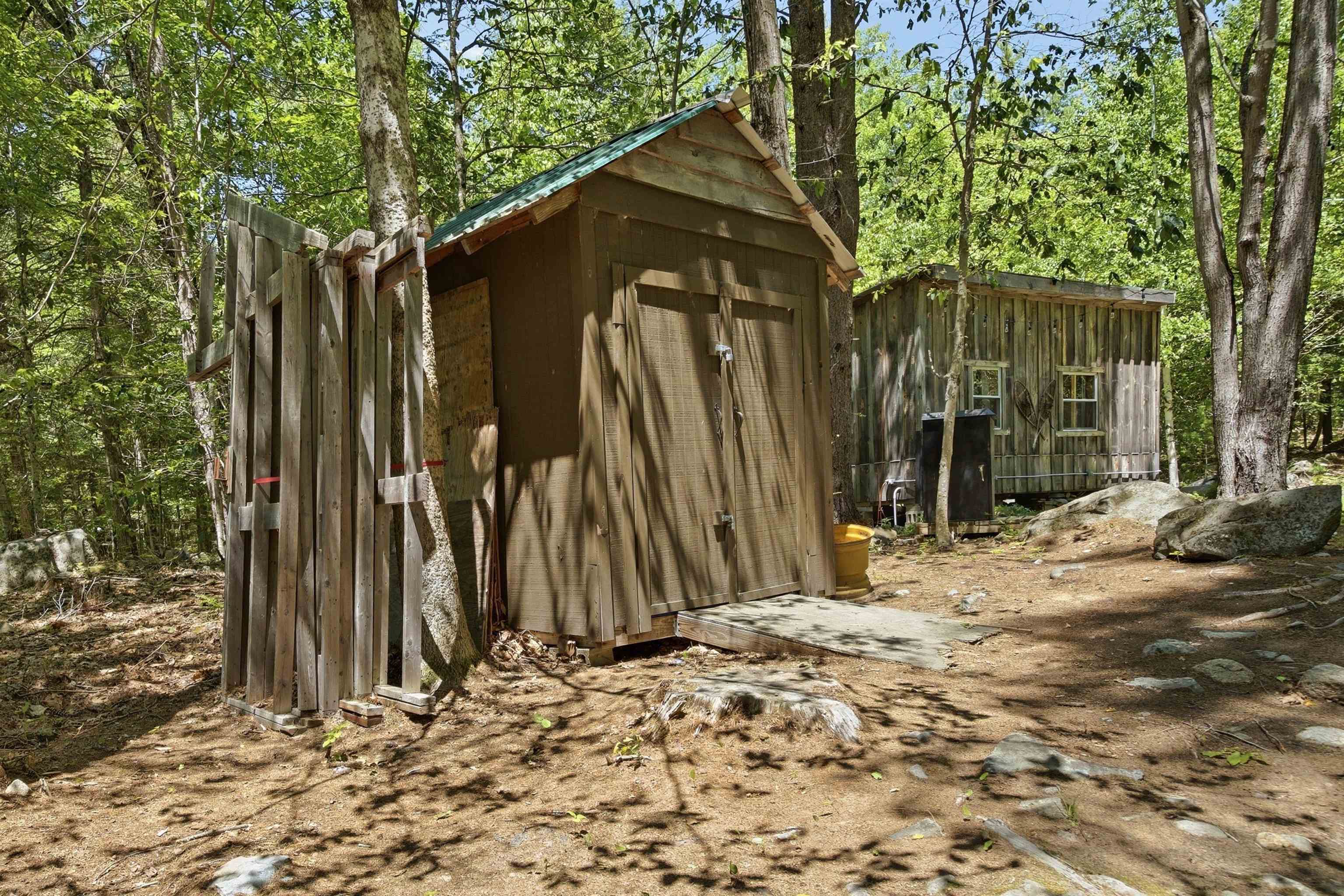 main property photo 39