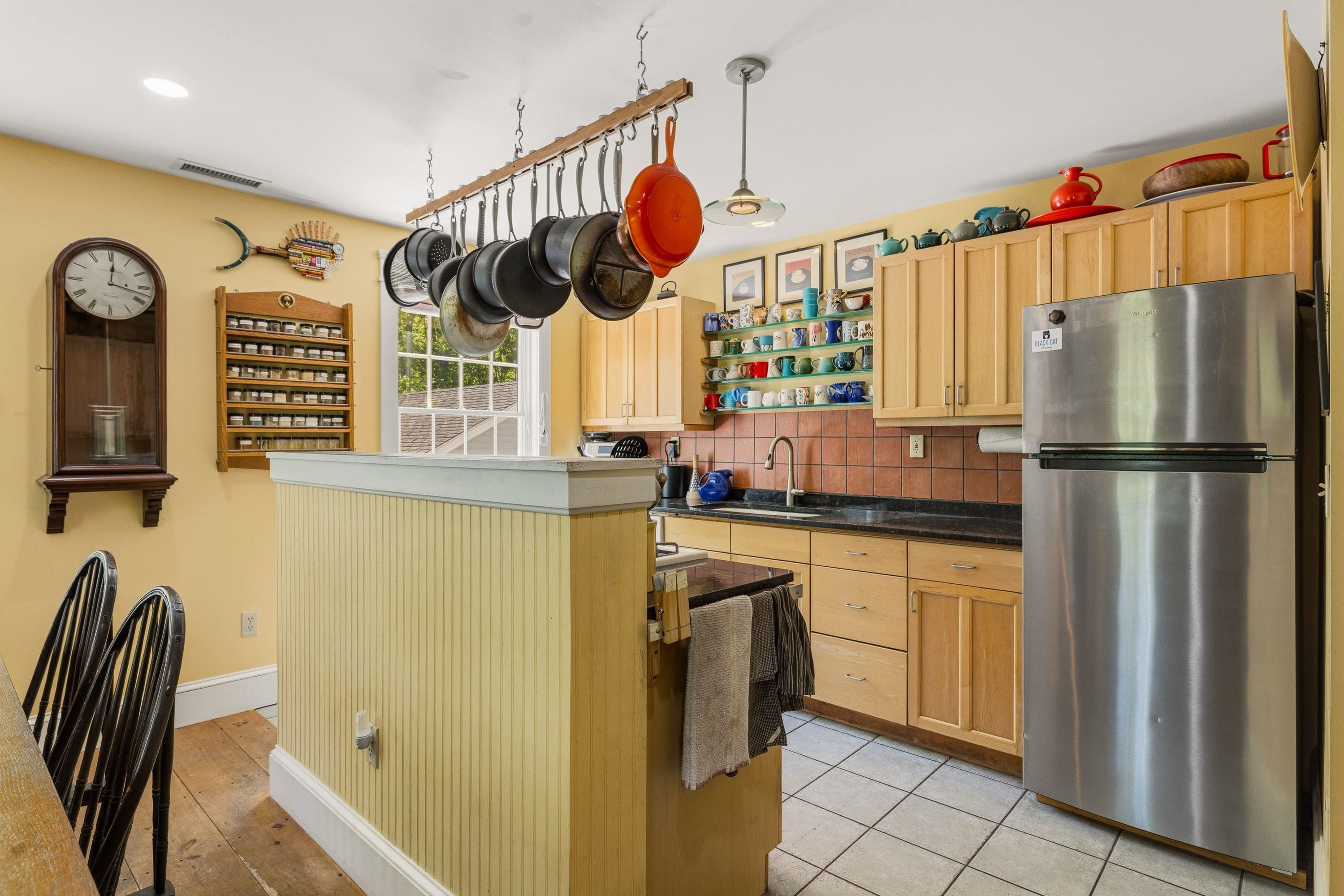 main property photo 16