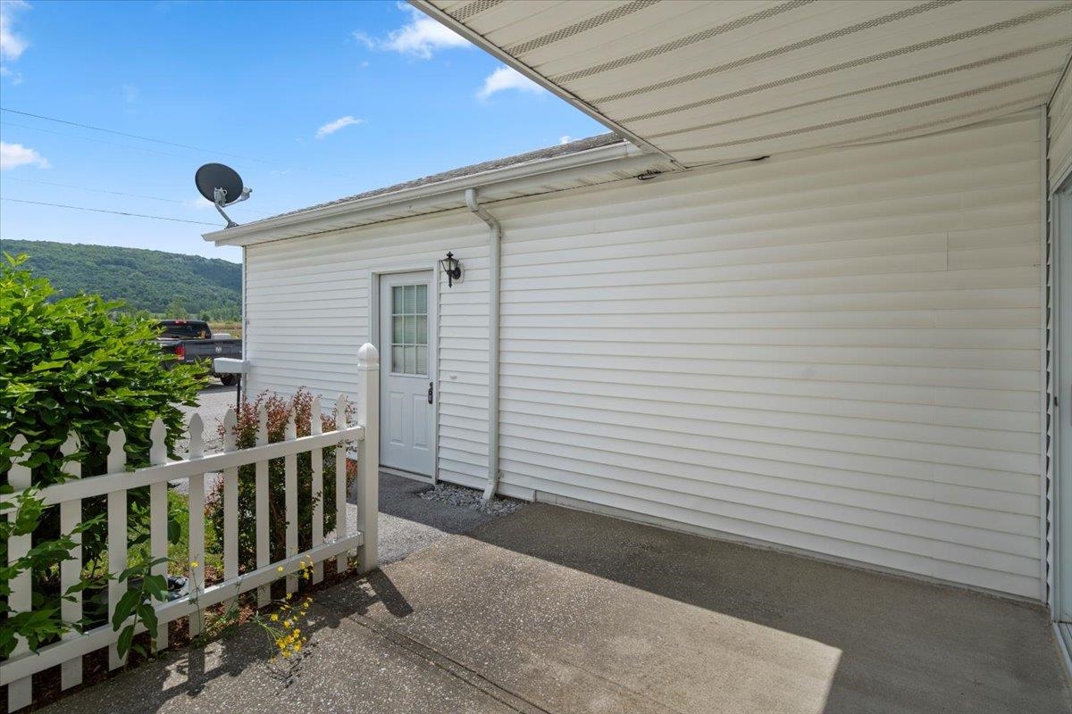 main property photo 33