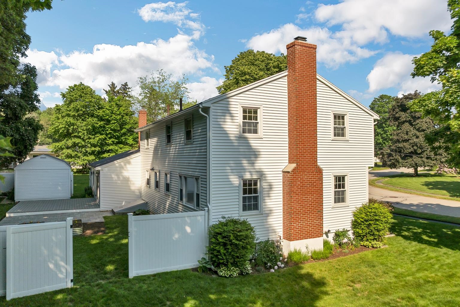 main property photo 12