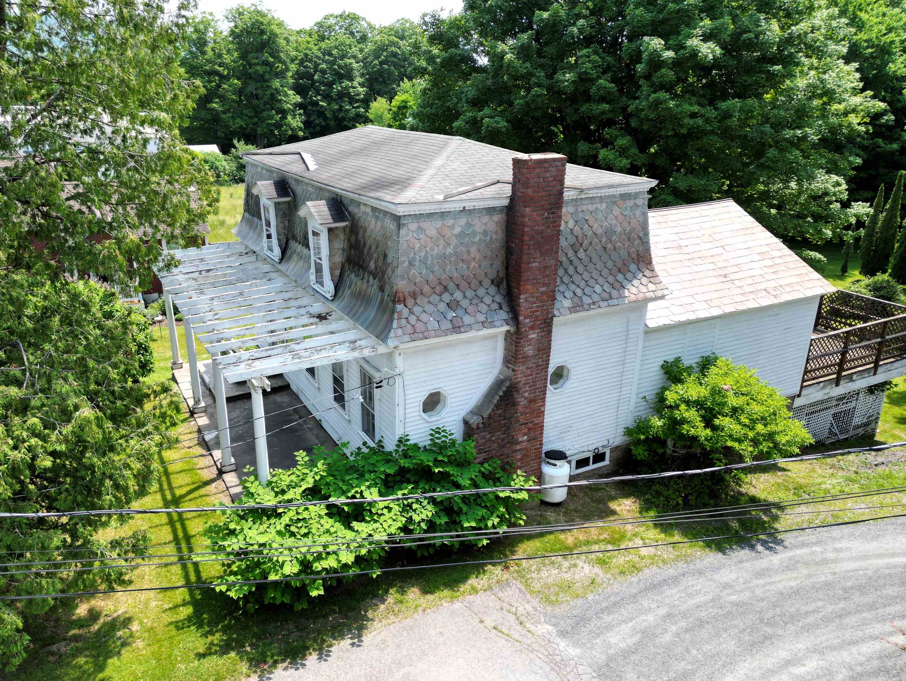 main property photo 34