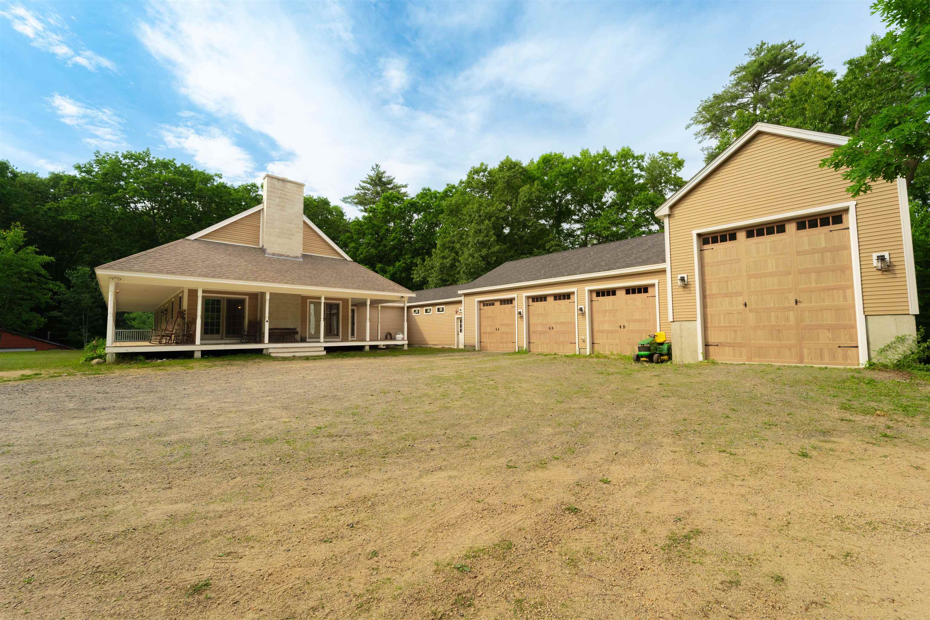main property photo 4