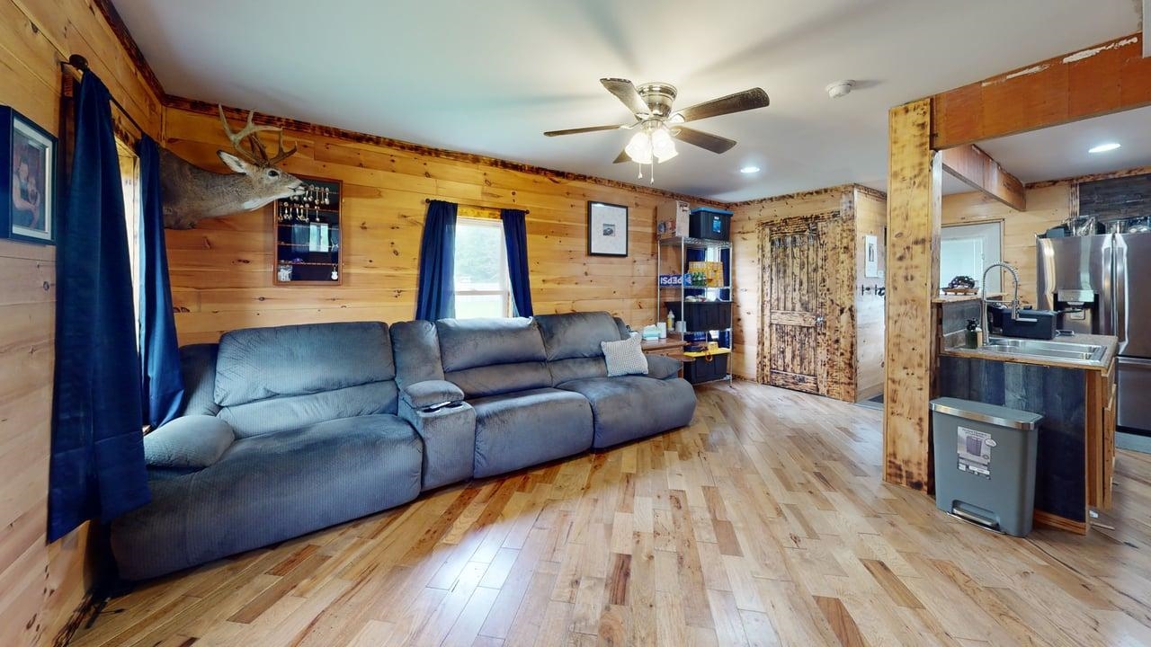 main property photo 16