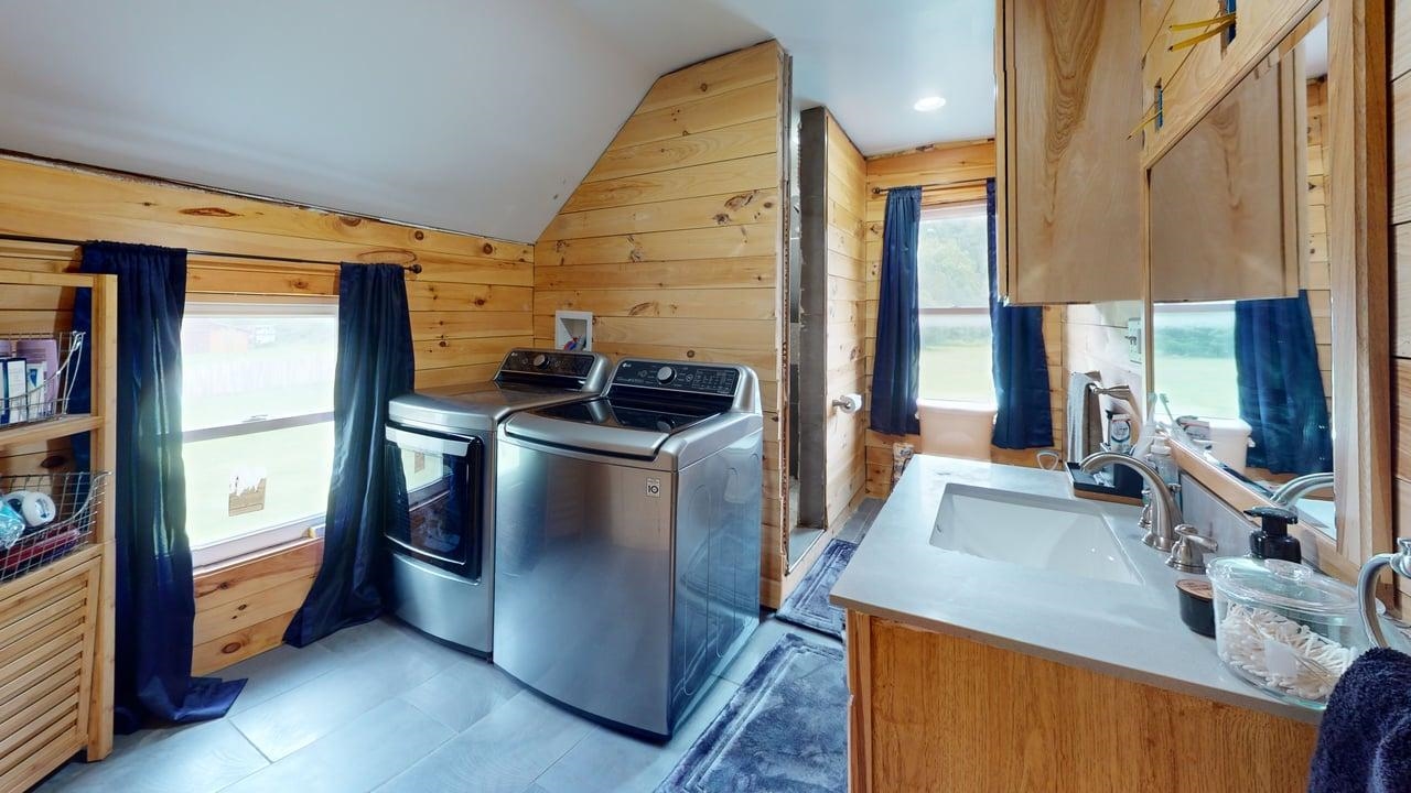 main property photo 23