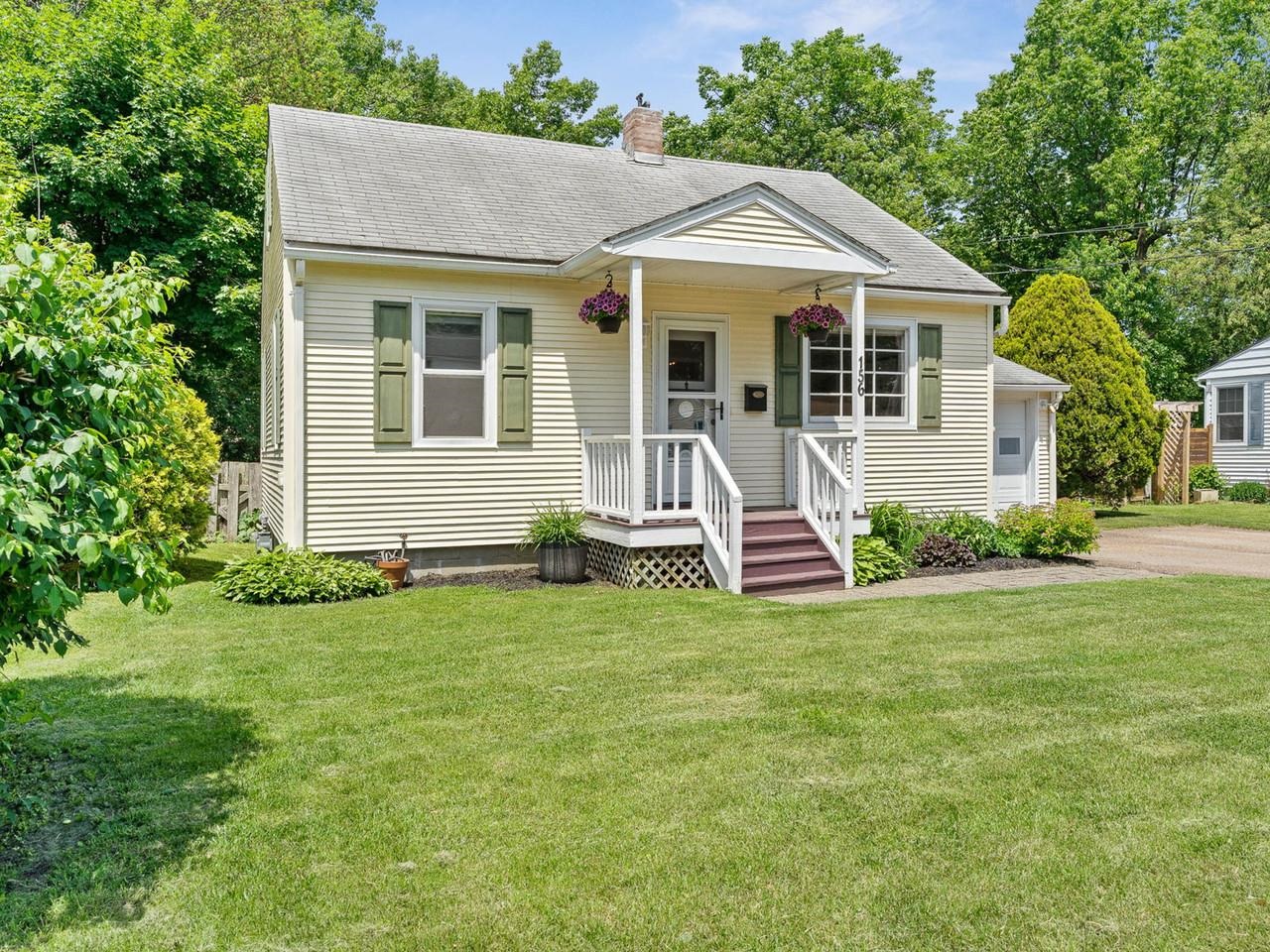 main property photo 40