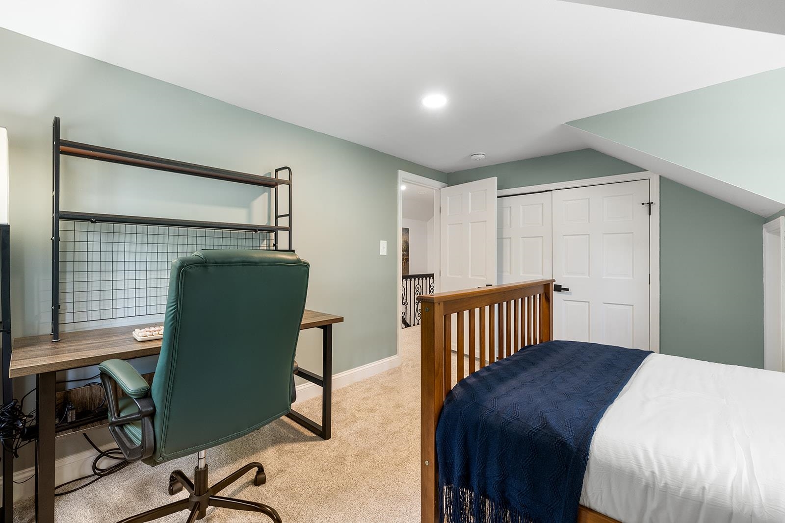 main property photo 37
