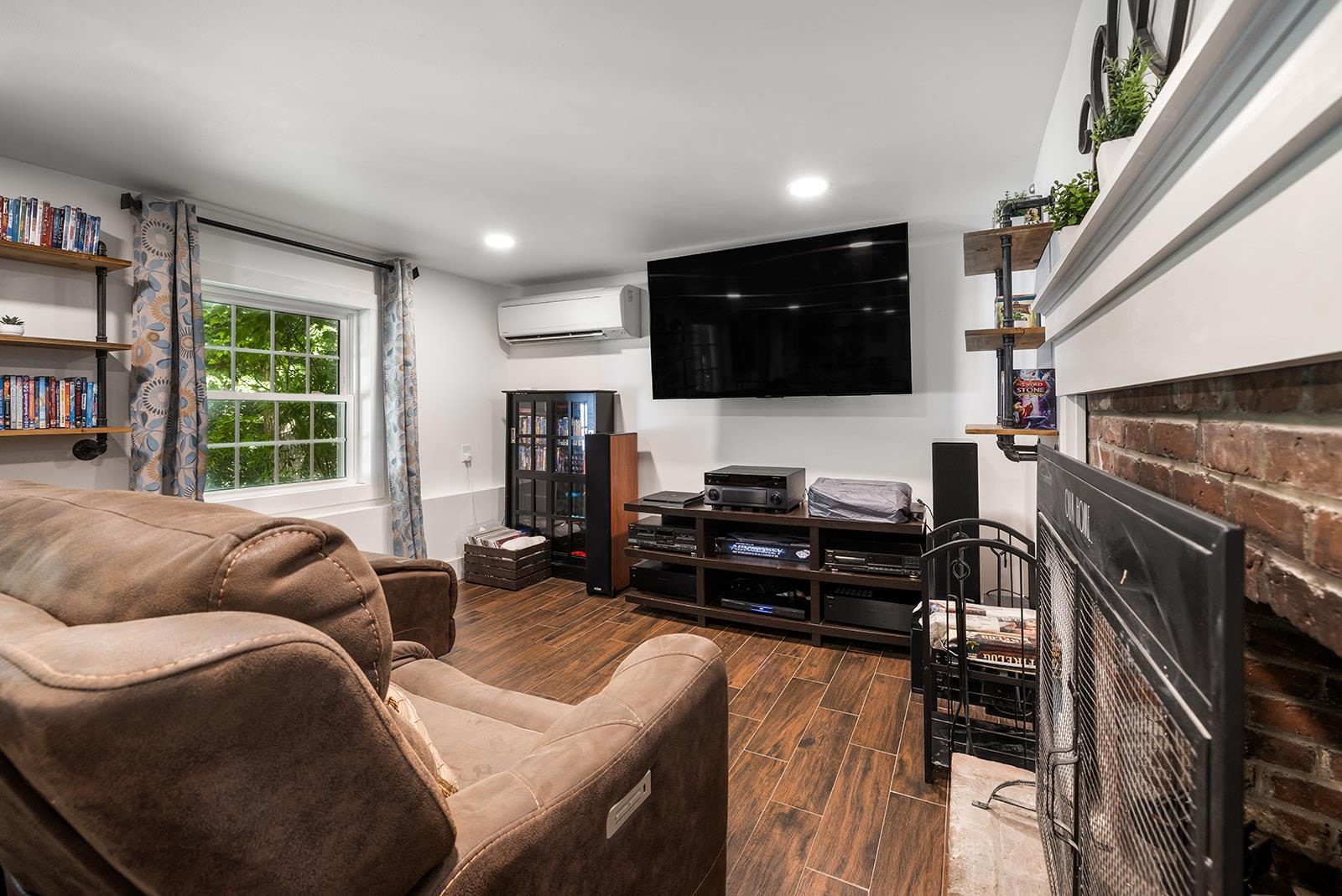 main property photo 44