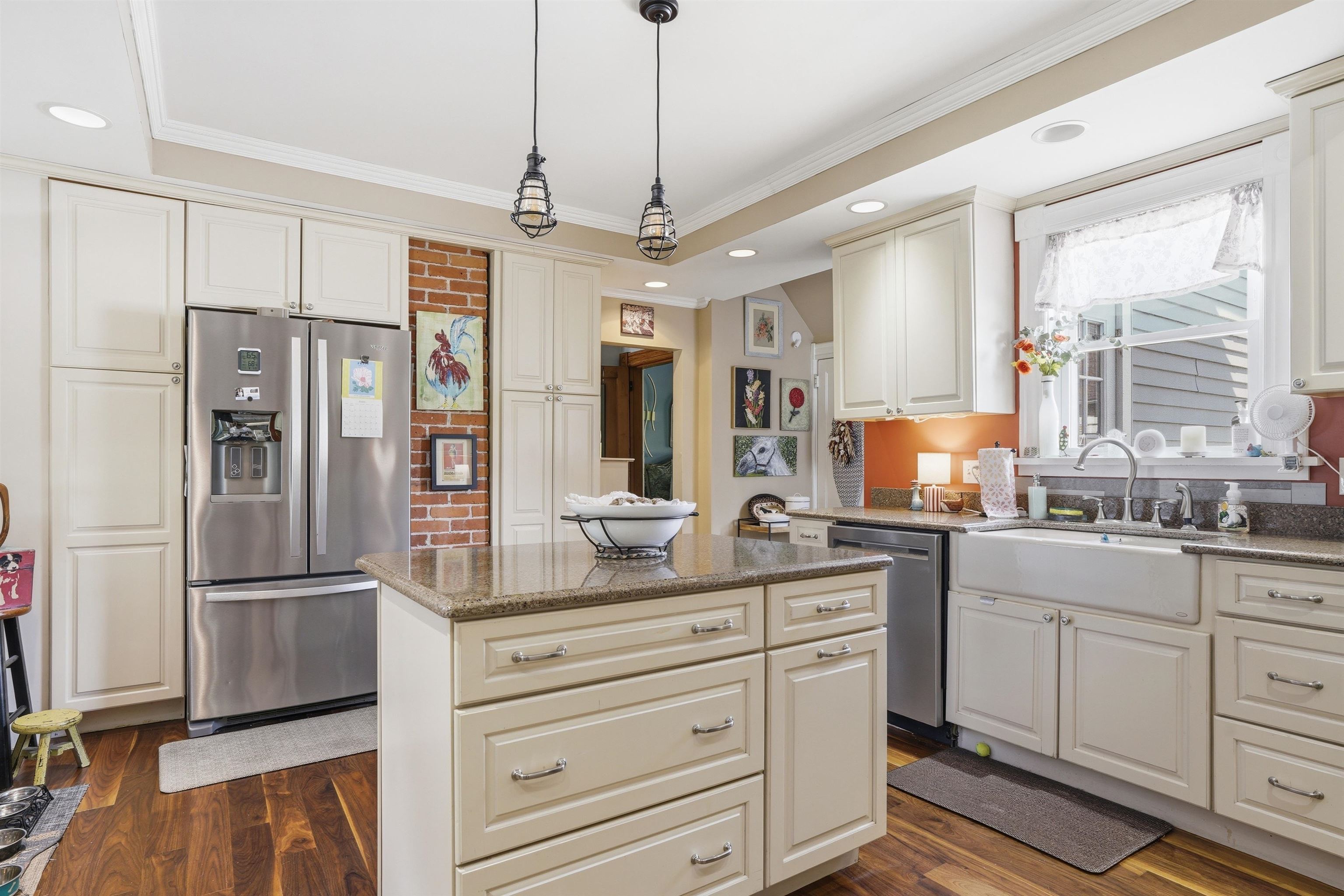 main property photo 23