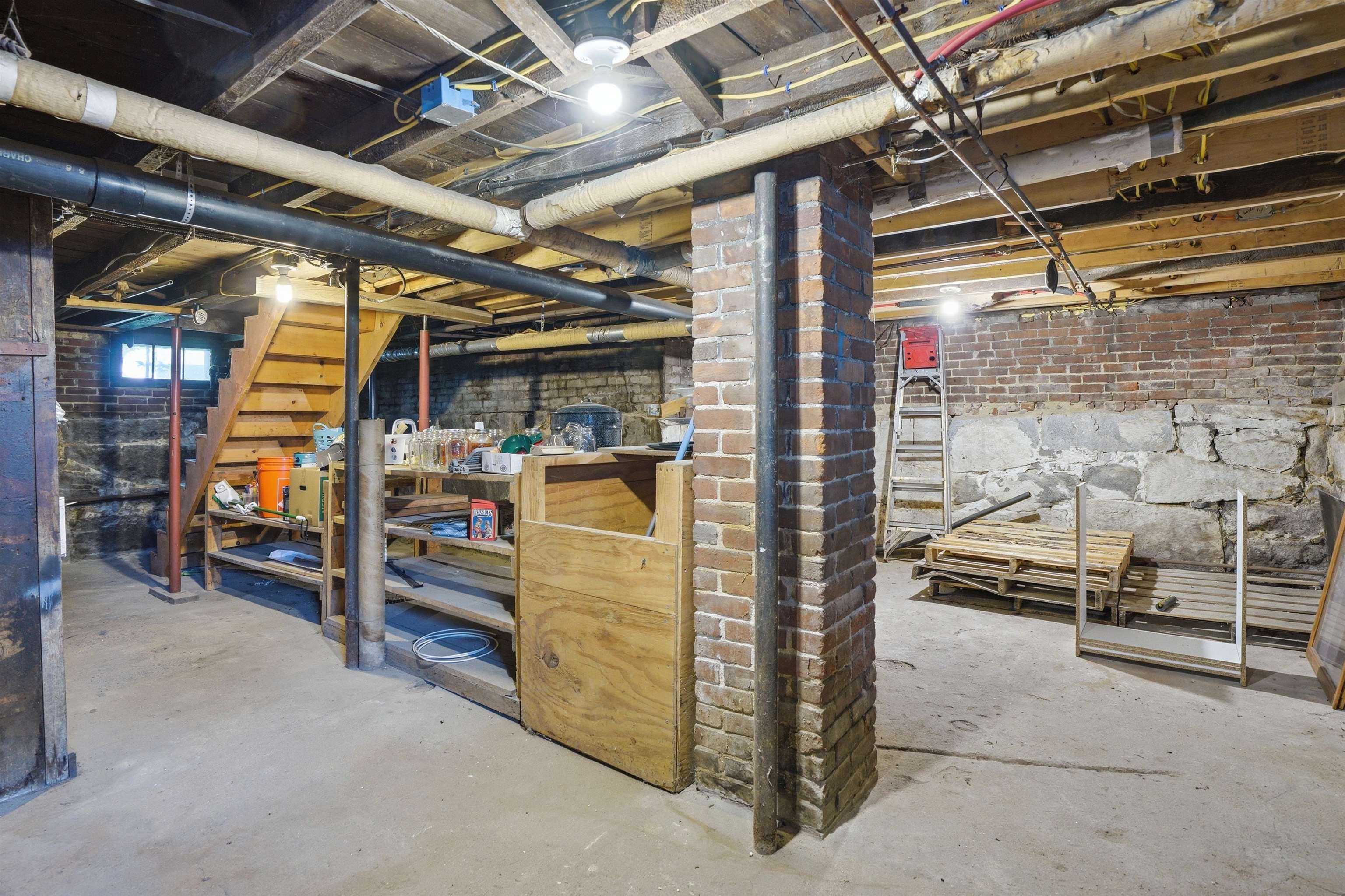 main property photo 50