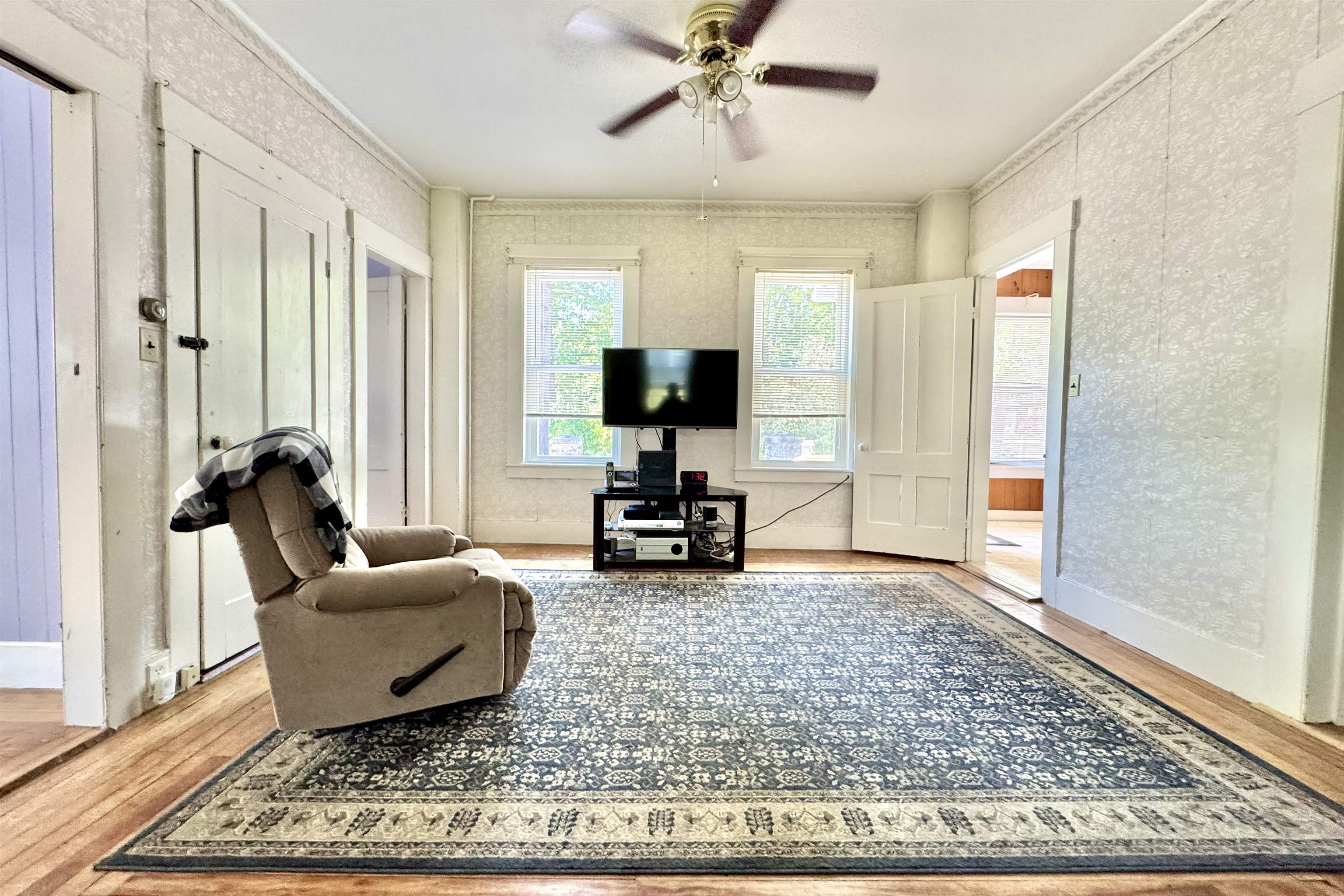 main property photo 17