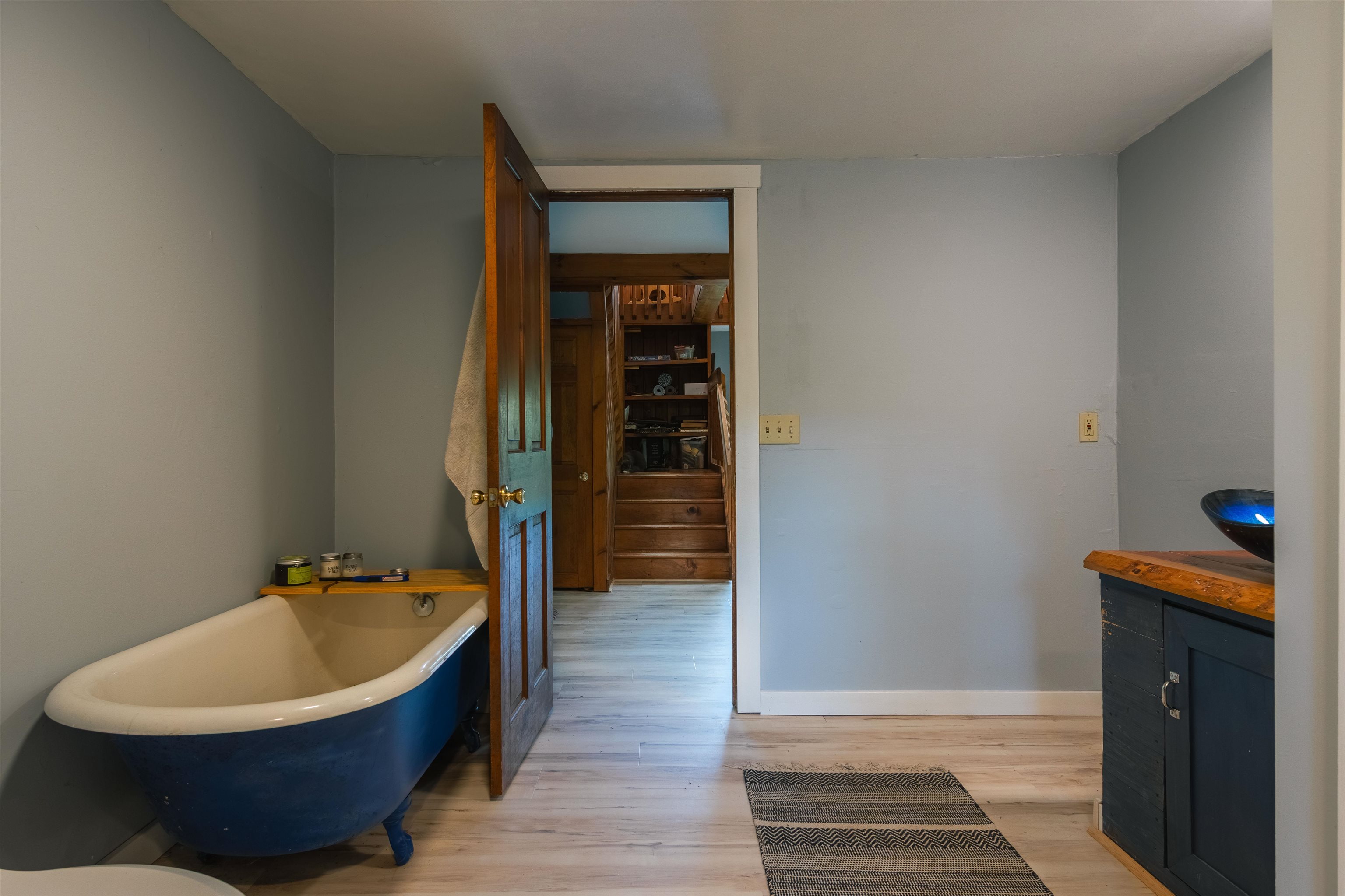 main property photo 13