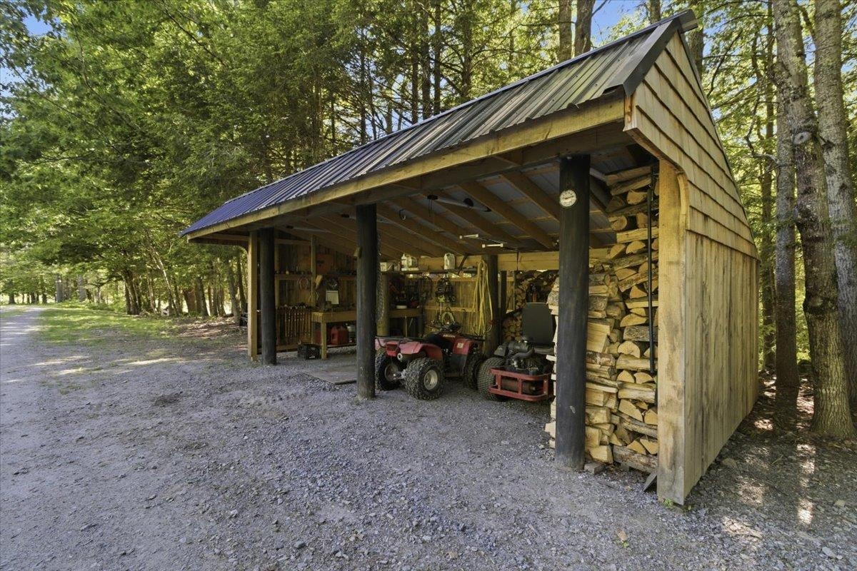 main property photo 45